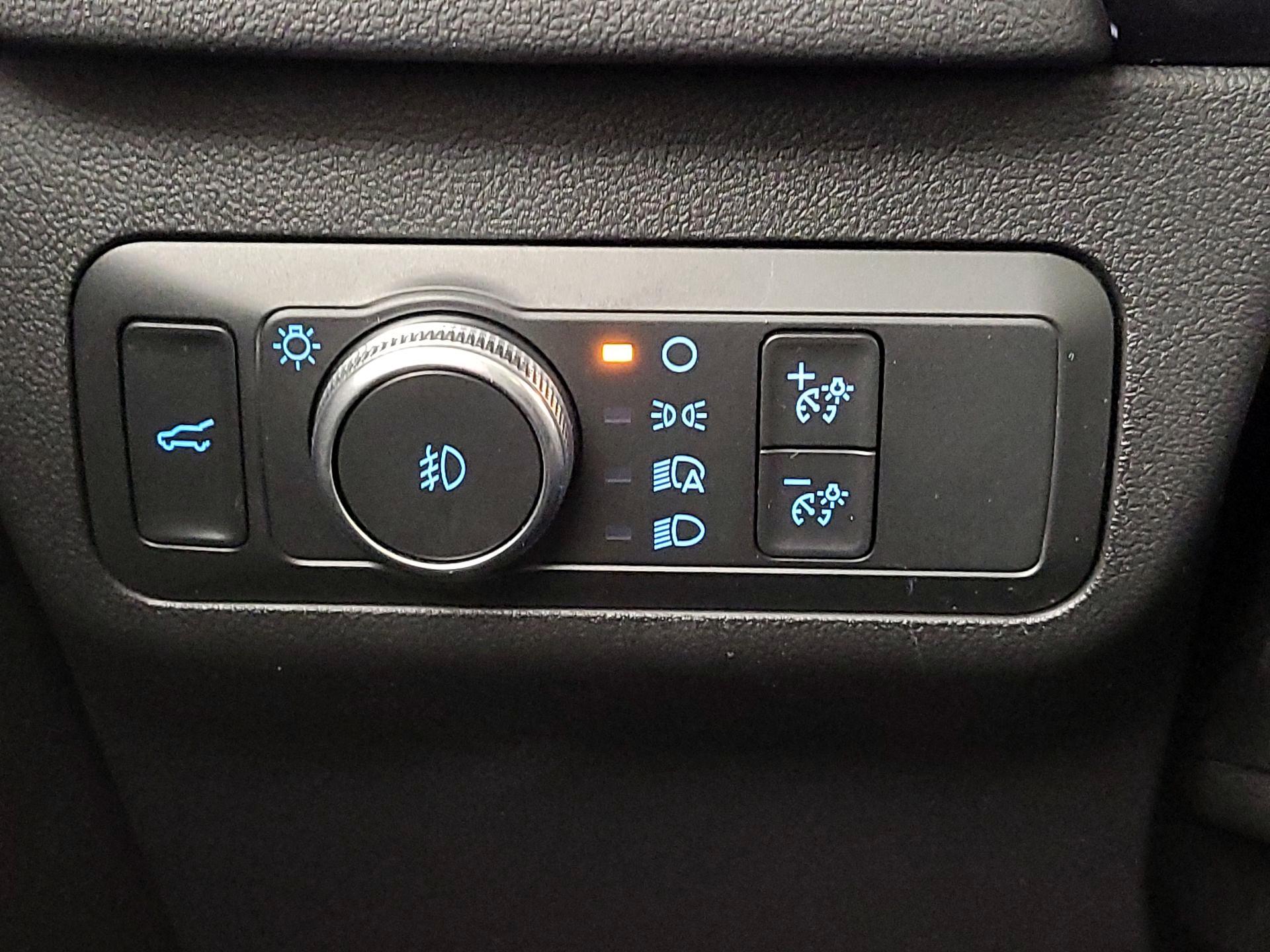 Thumbnail: 2021 Ford Escape - 13