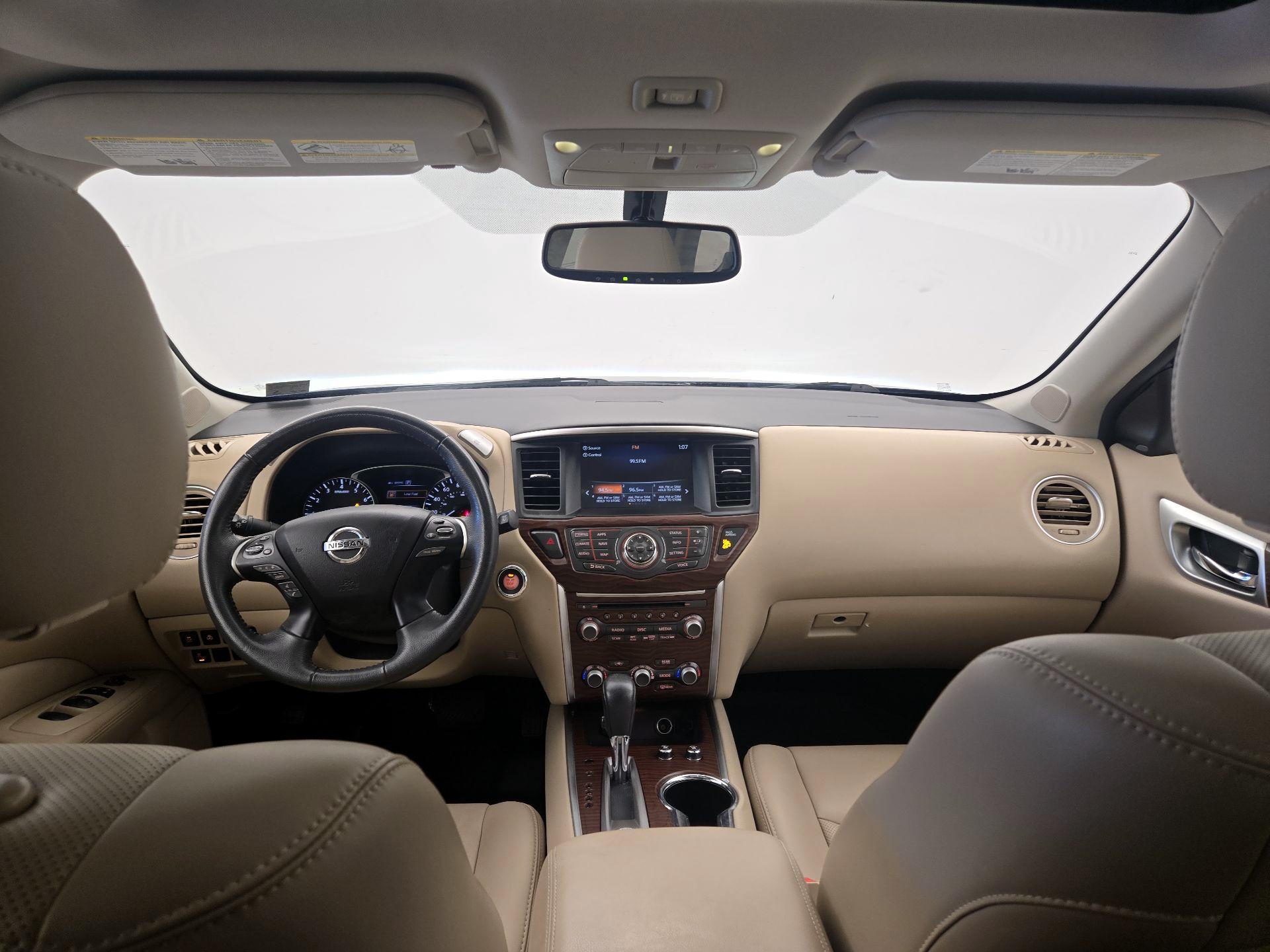 Thumbnail: 2017 Nissan Pathfinder - 9