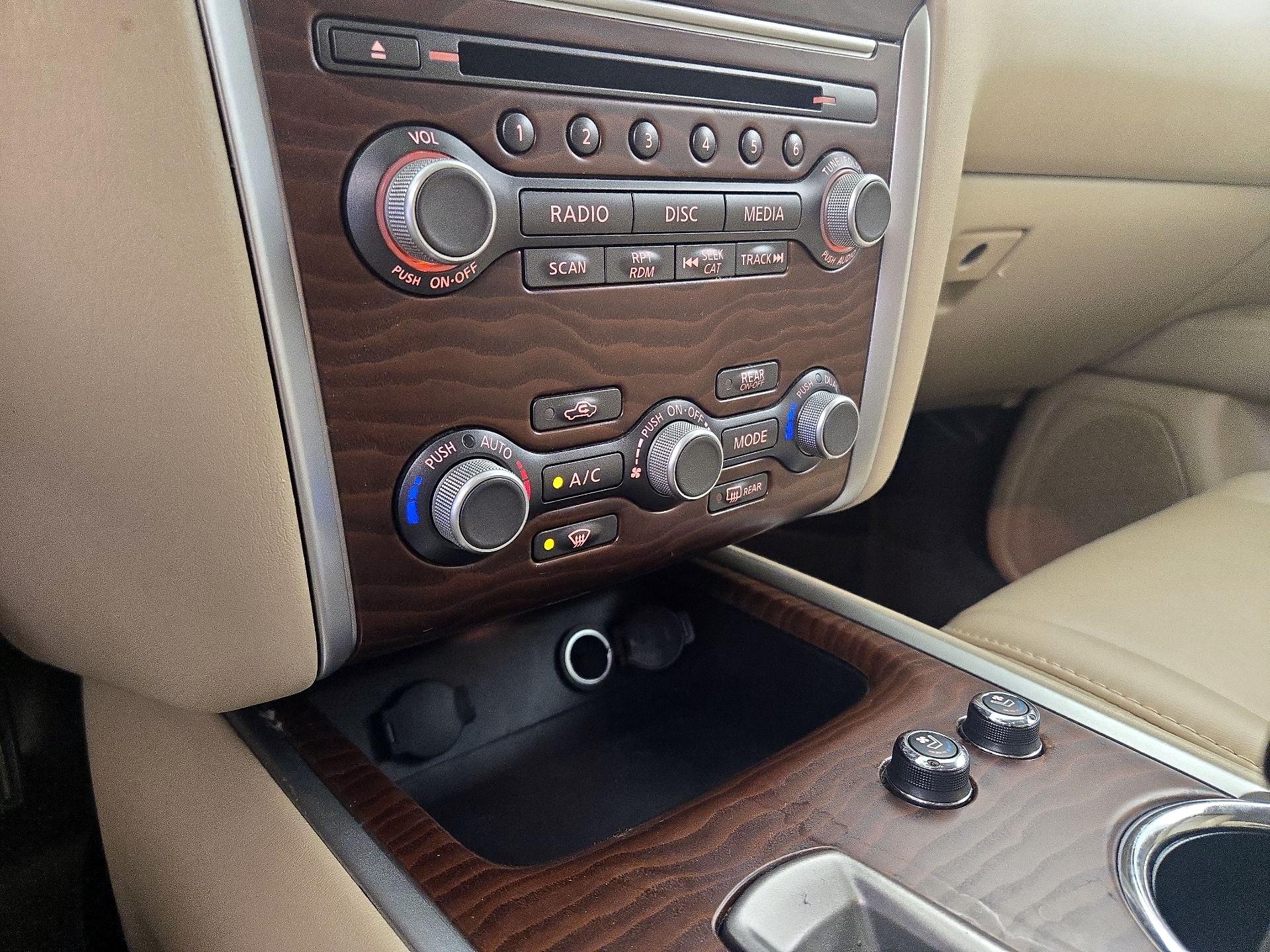 Thumbnail: 2017 Nissan Pathfinder - 17