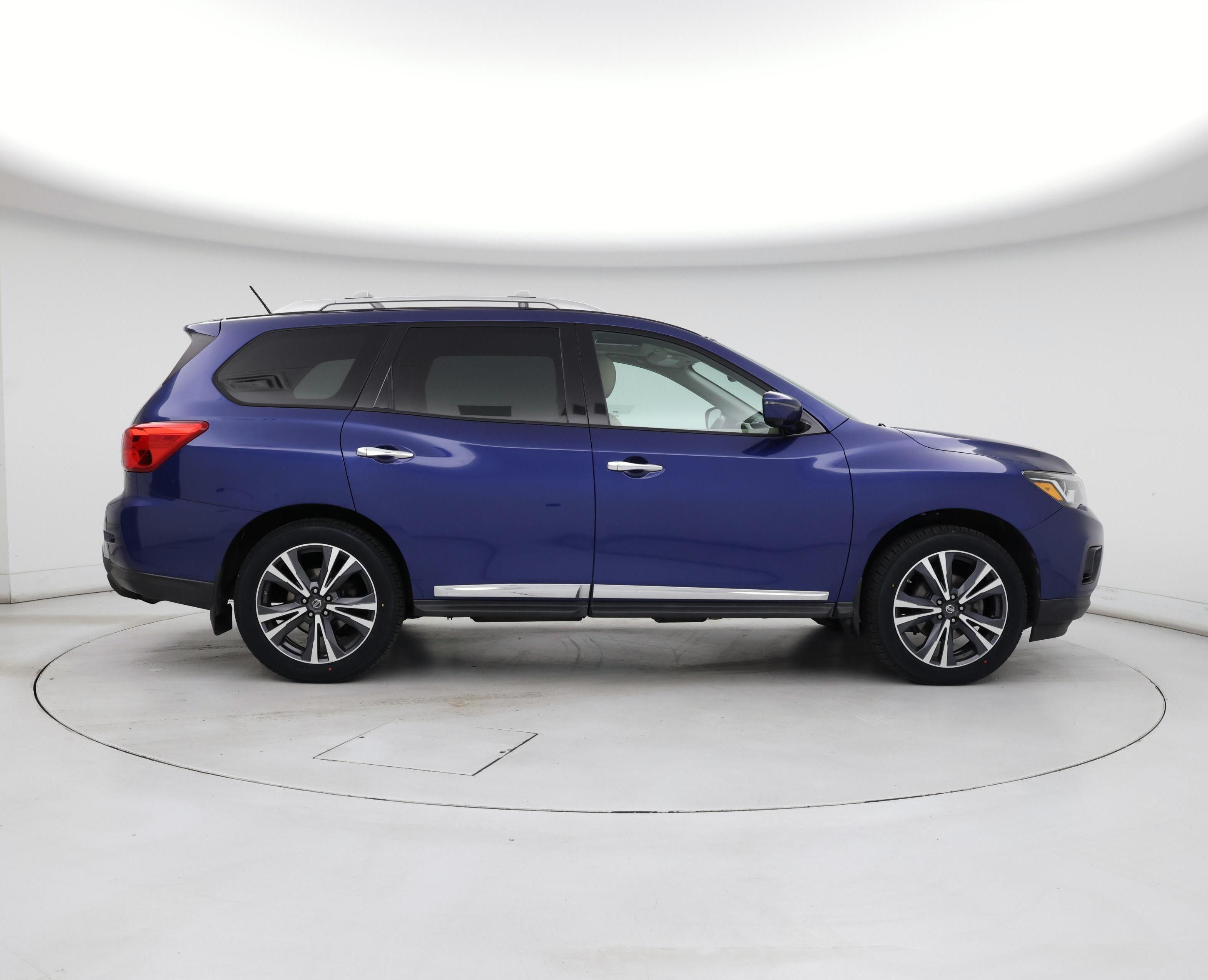 Thumbnail: 2017 Nissan Pathfinder - 7
