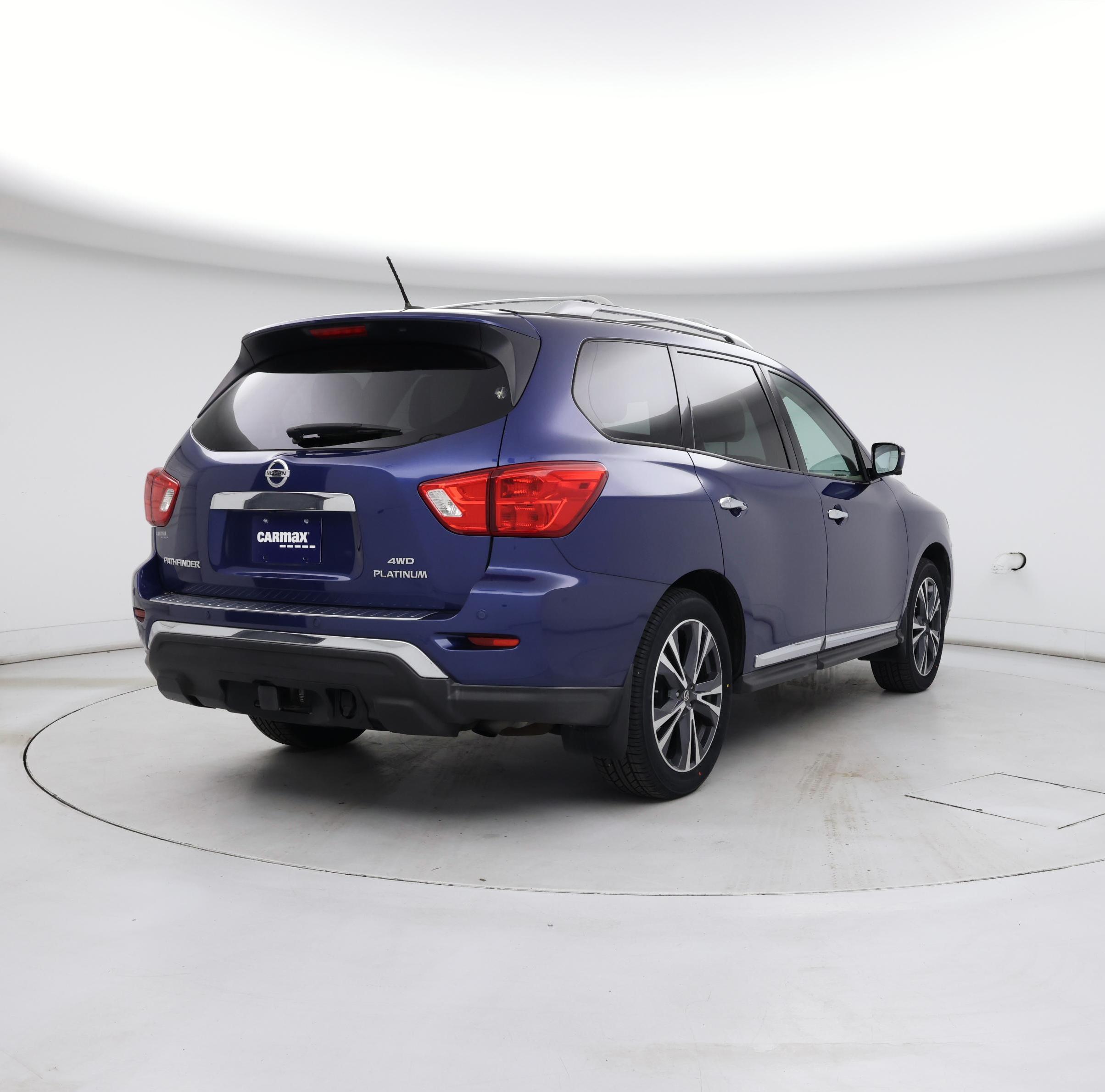 Thumbnail: 2017 Nissan Pathfinder - 8