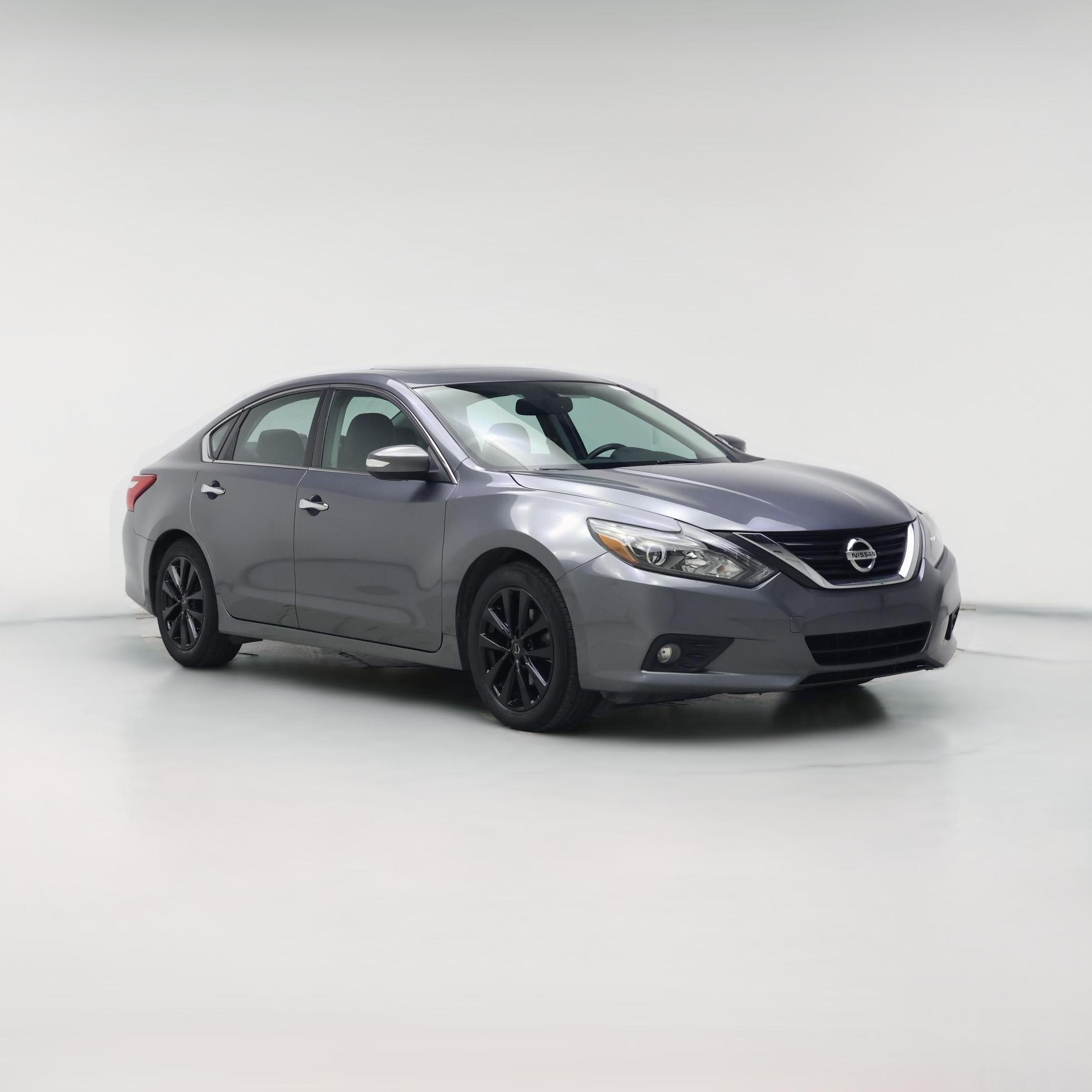 Thumbnail: 2017 Nissan Altima - 1
