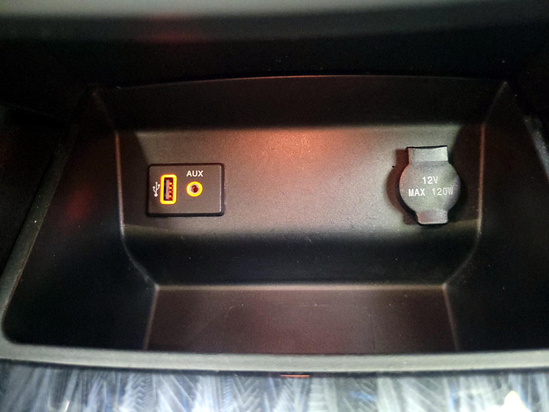 Thumbnail: 2017 Nissan Altima - 19