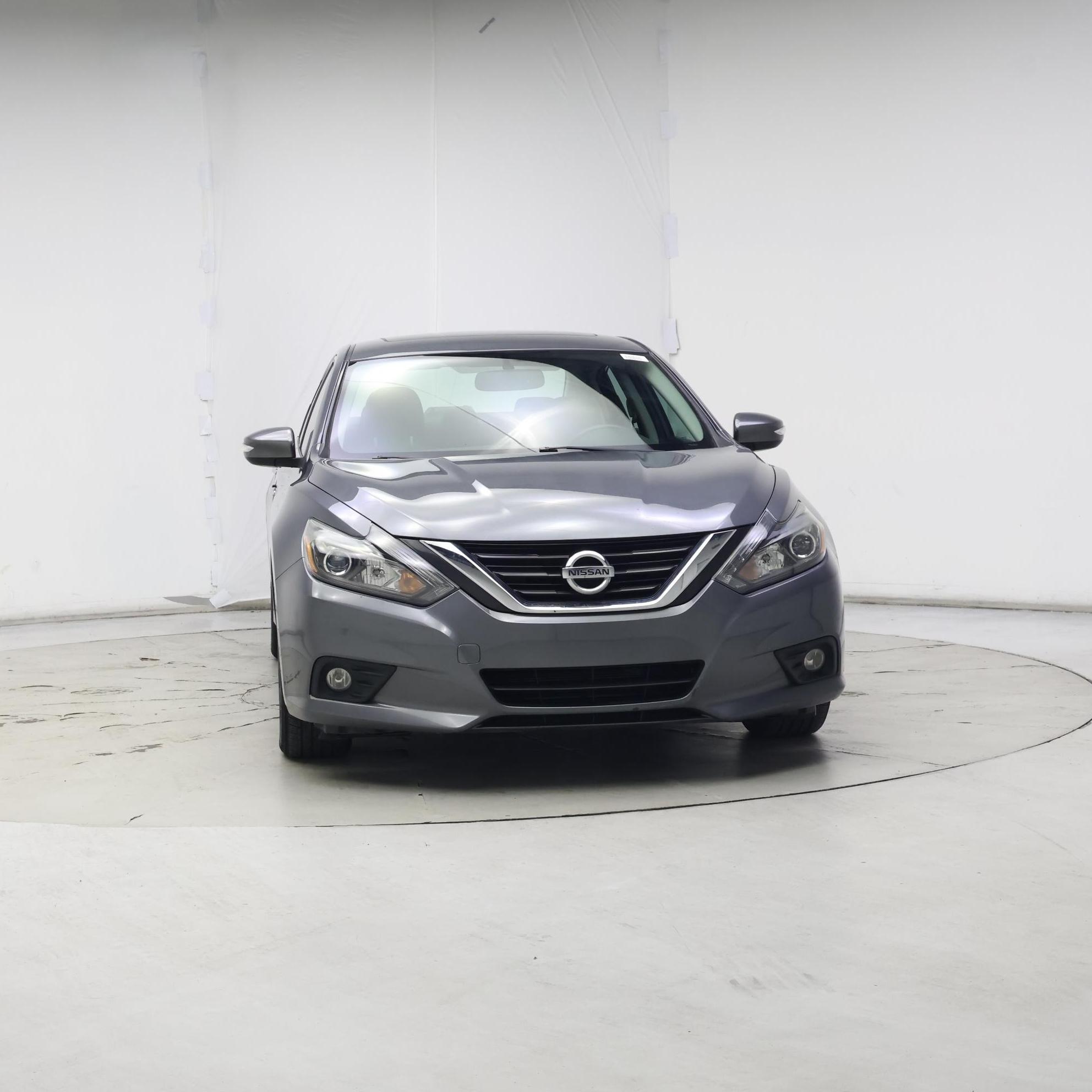 Thumbnail: 2017 Nissan Altima - 5