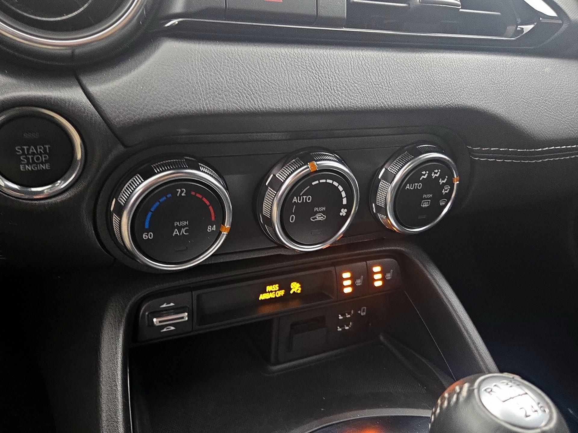 Thumbnail: 2021 Mazda MX-5 Miata - 17