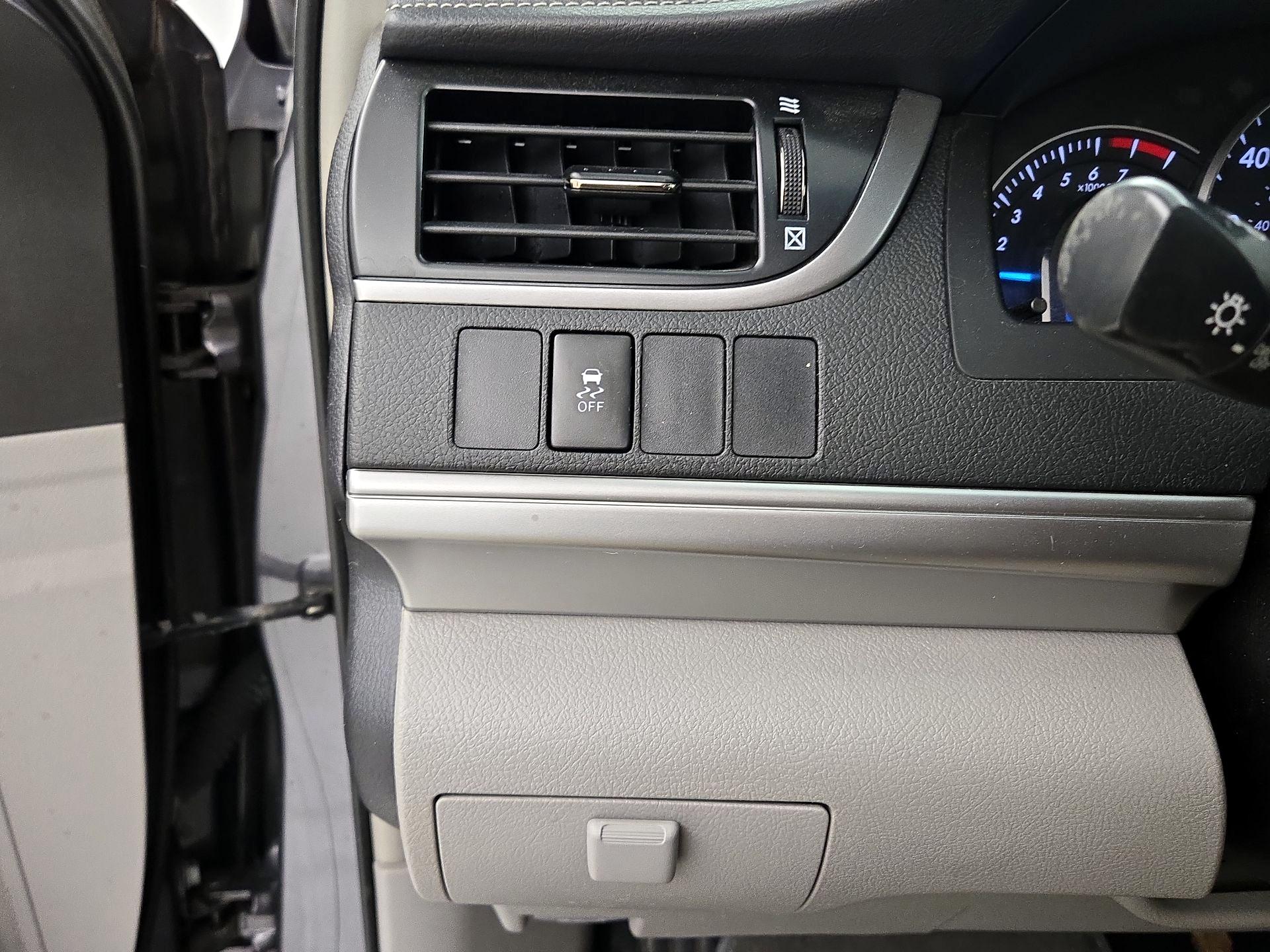 Thumbnail: 2014 Toyota Camry - 13