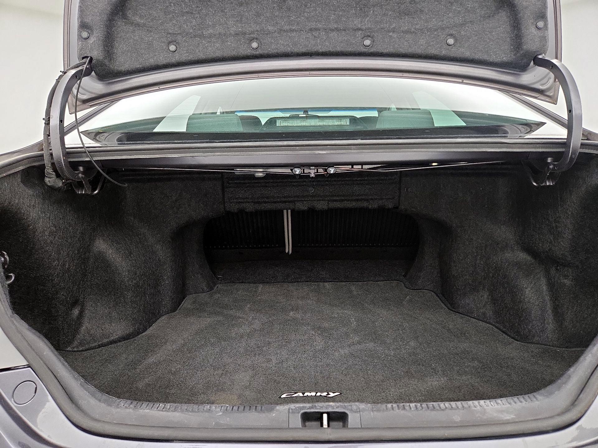 Thumbnail: 2014 Toyota Camry - 20