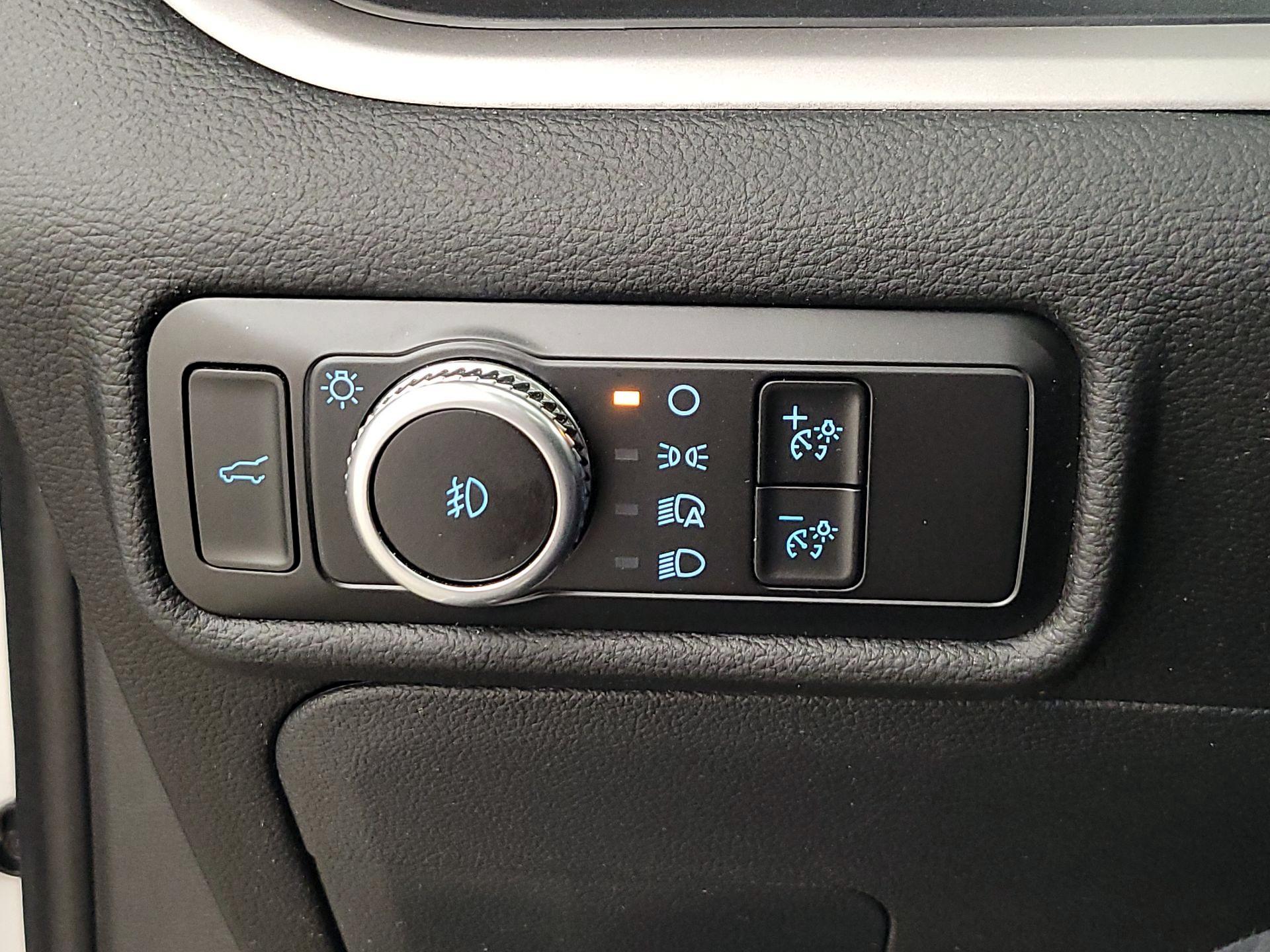 Thumbnail: 2023 Ford Explorer - 13