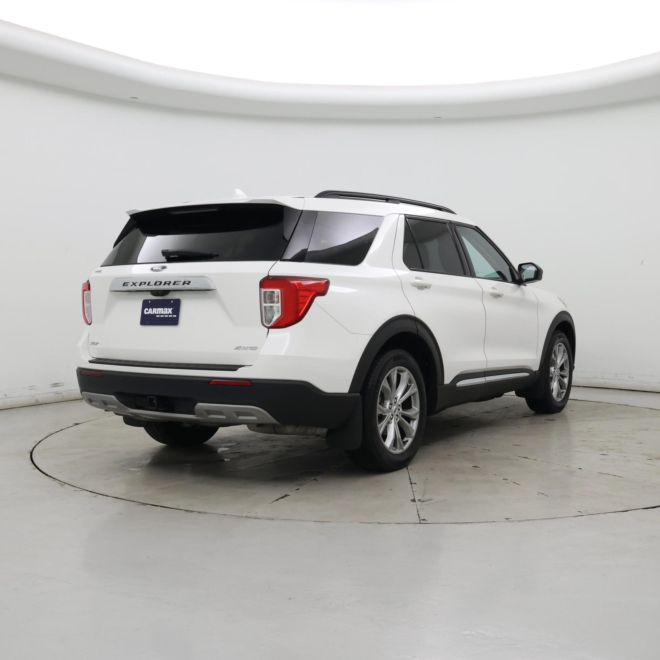 Thumbnail: 2023 Ford Explorer - 8