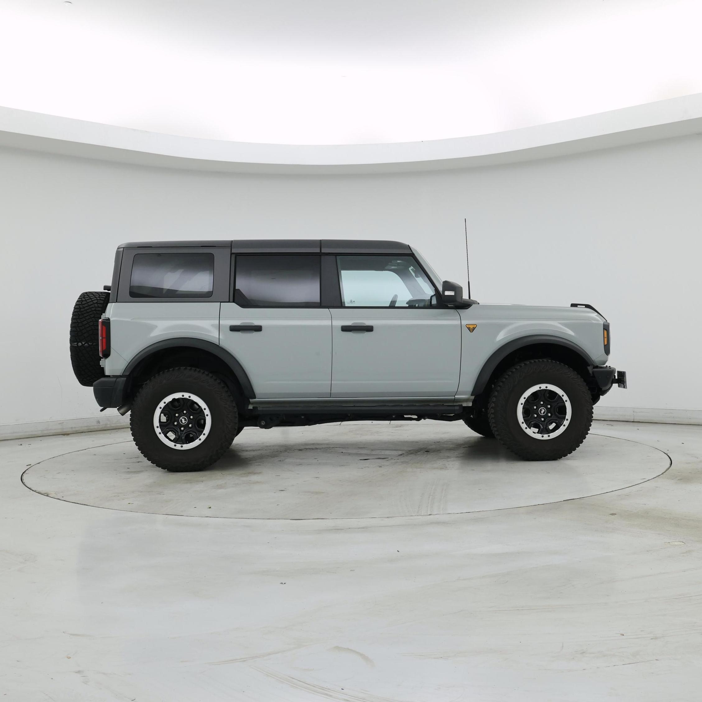 Thumbnail: 2023 Ford Bronco - 7