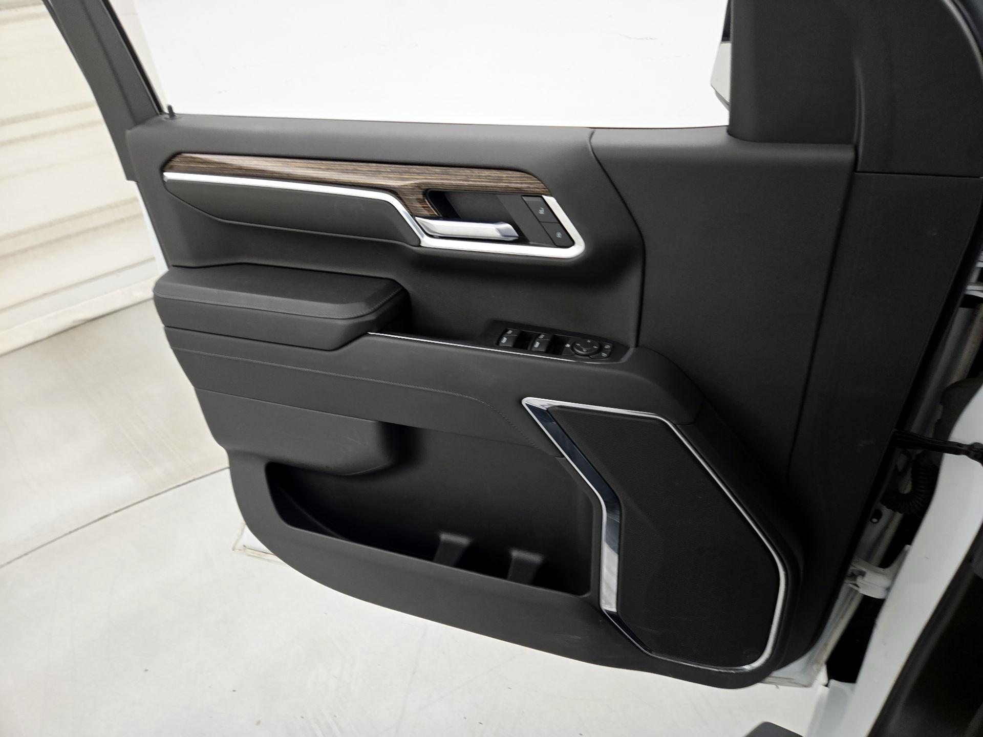 Thumbnail: 2023 GMC Sierra 1500 - 12