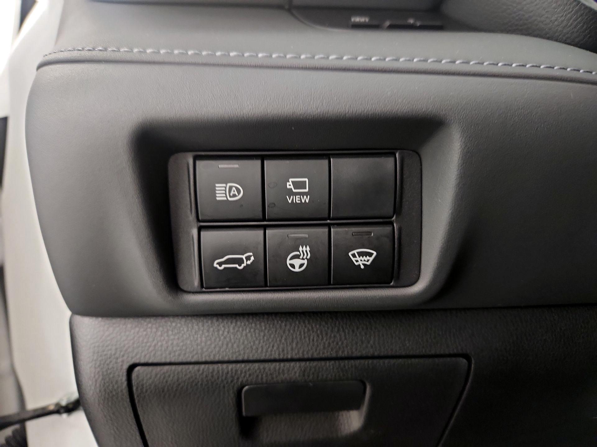 Thumbnail: 2022 Toyota Highlander - 13