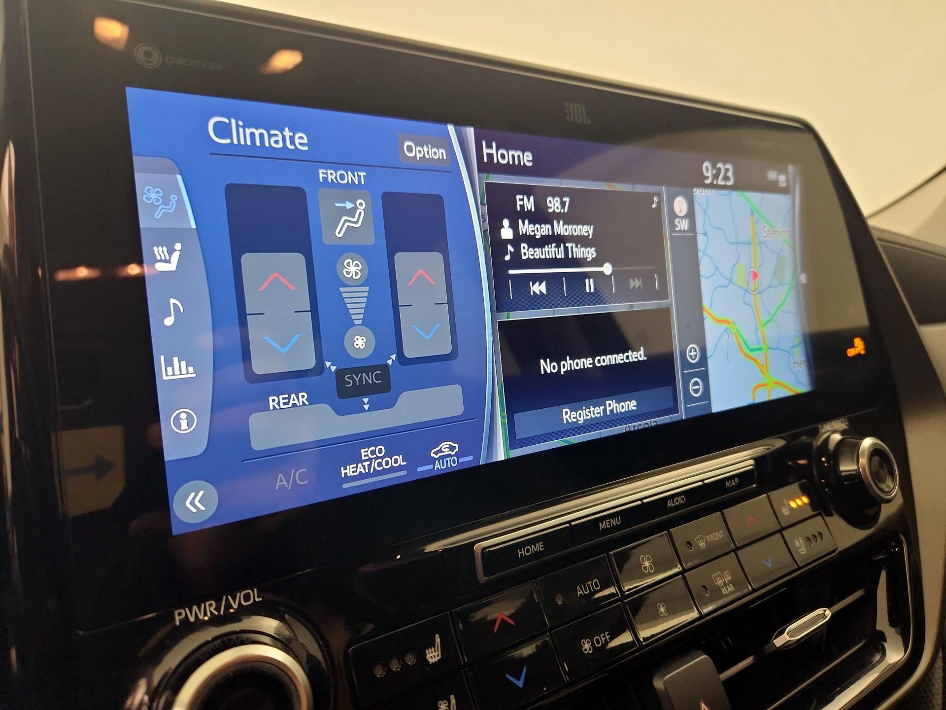 Thumbnail: 2022 Toyota Highlander - 16