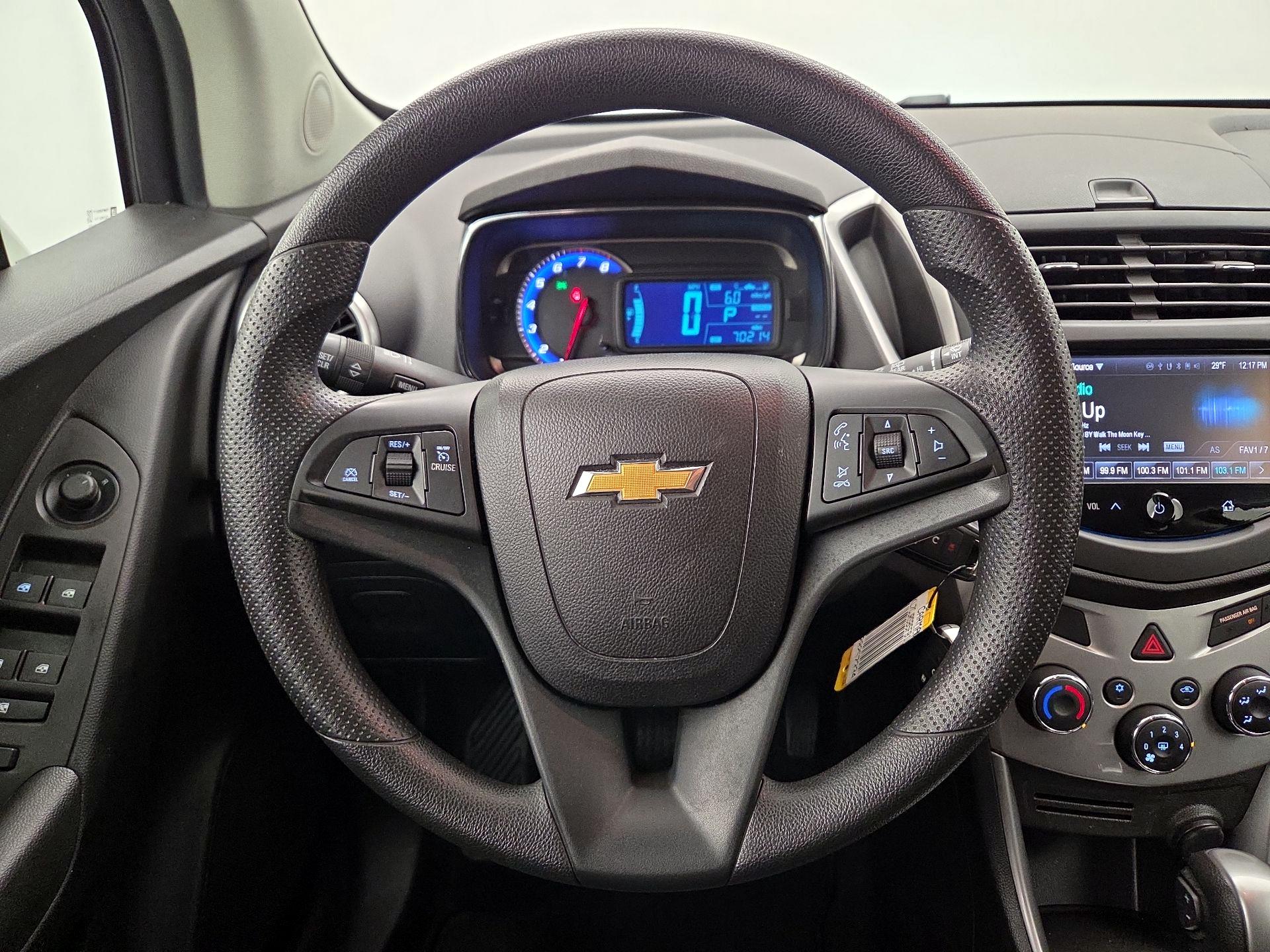 Thumbnail: 2015 Chevrolet Trax - 10