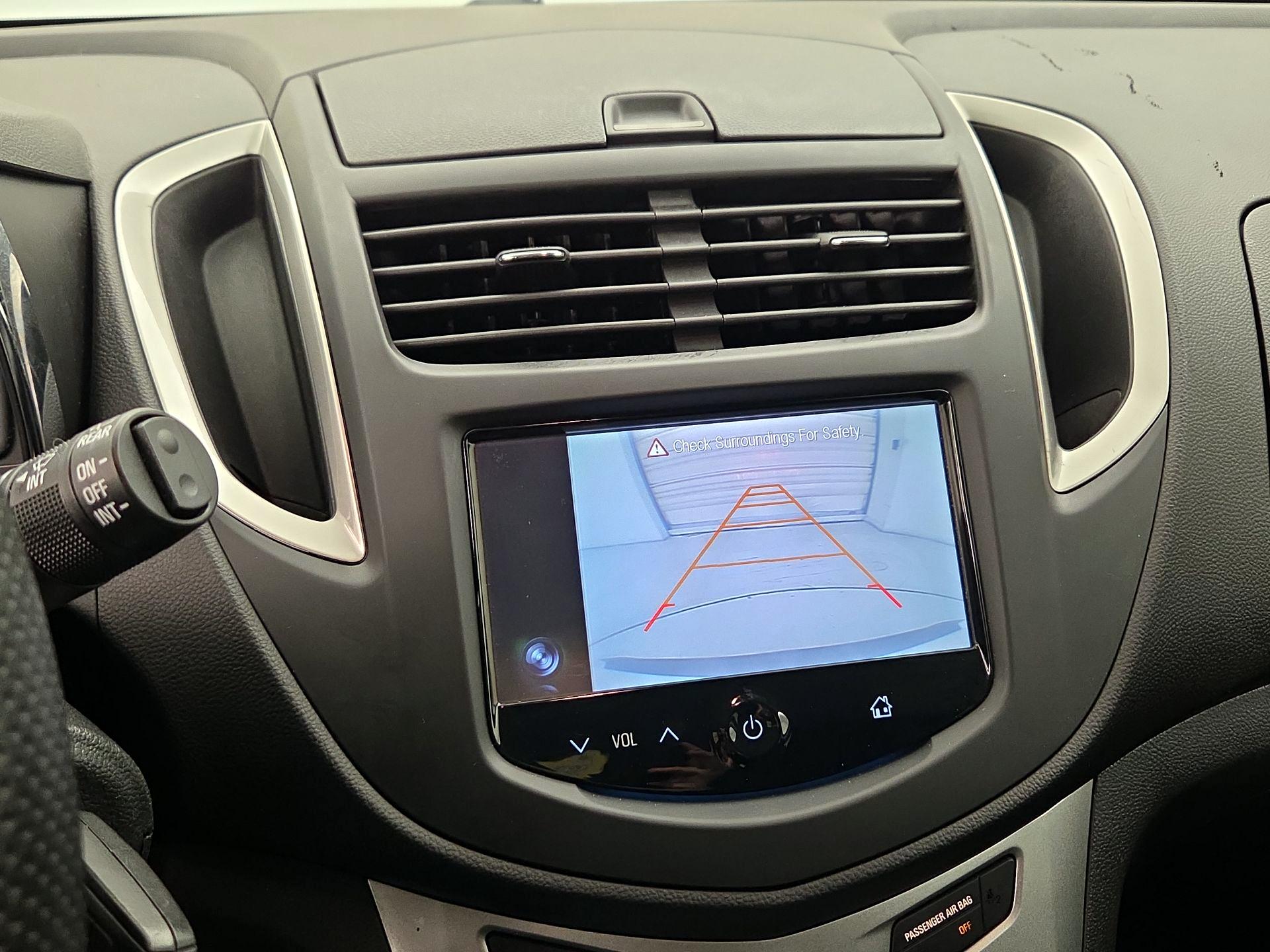 Thumbnail: 2015 Chevrolet Trax - 14