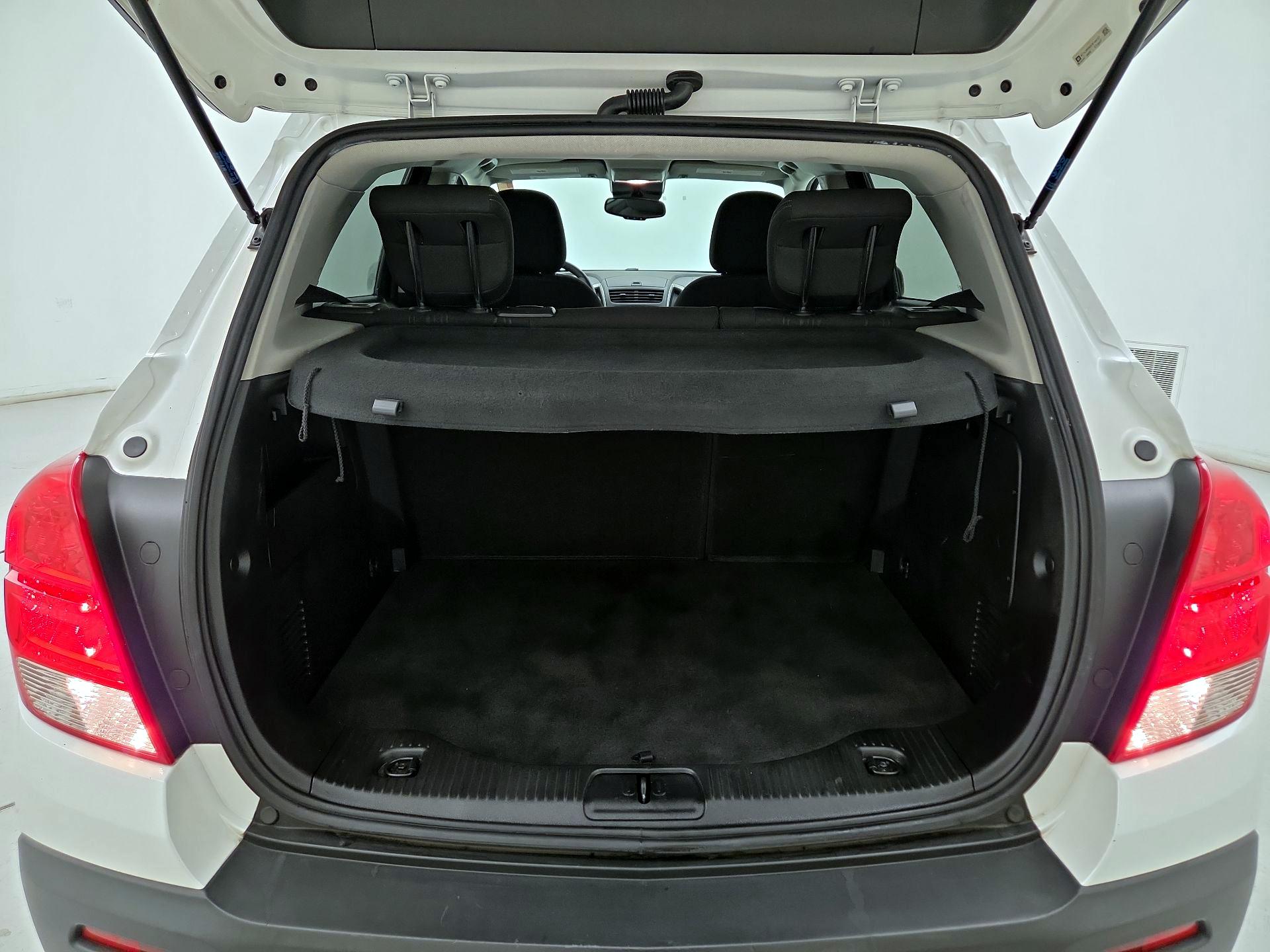 Thumbnail: 2015 Chevrolet Trax - 19