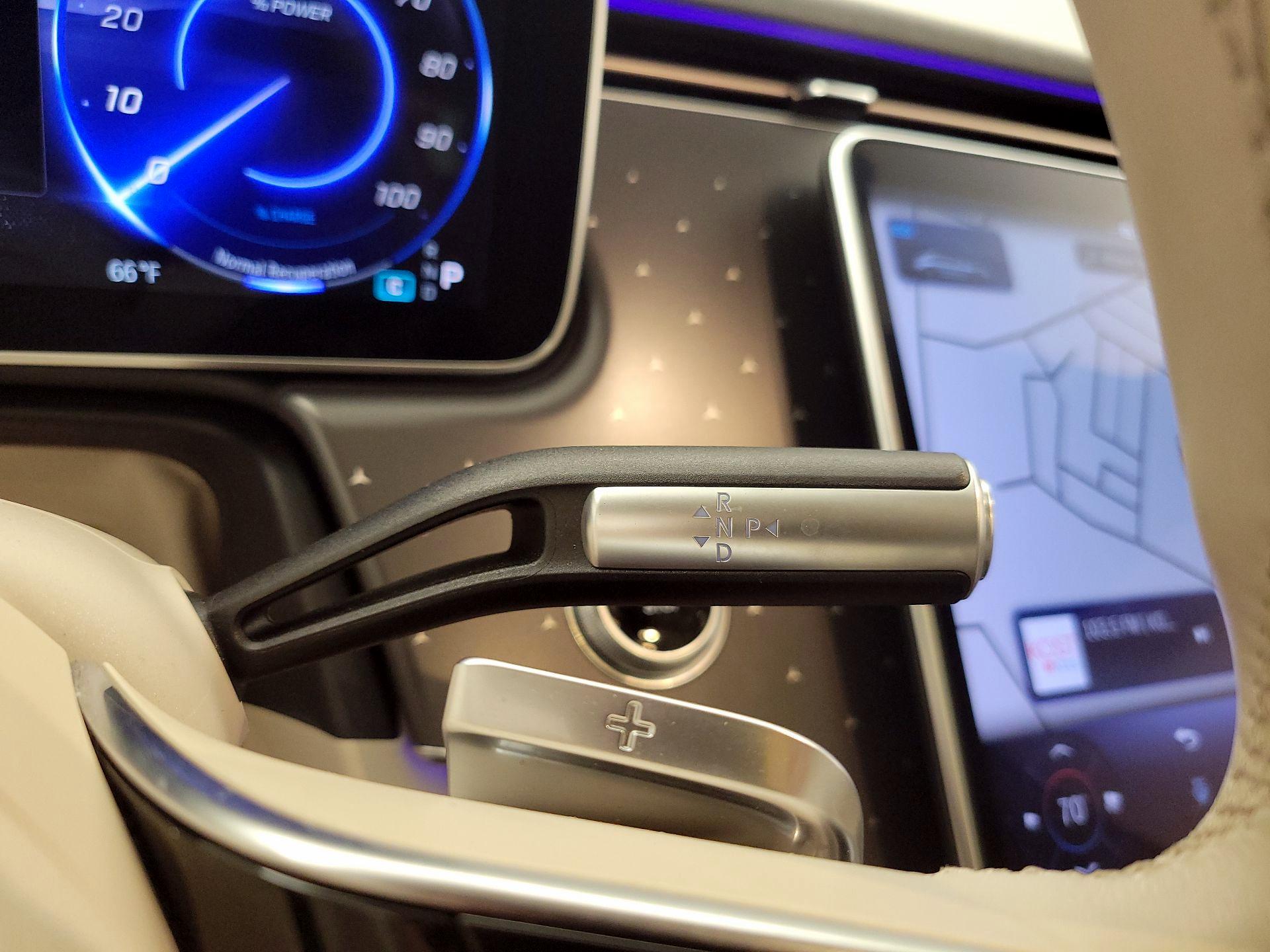 Thumbnail: 2022 Mercedes-Benz EQS - 18