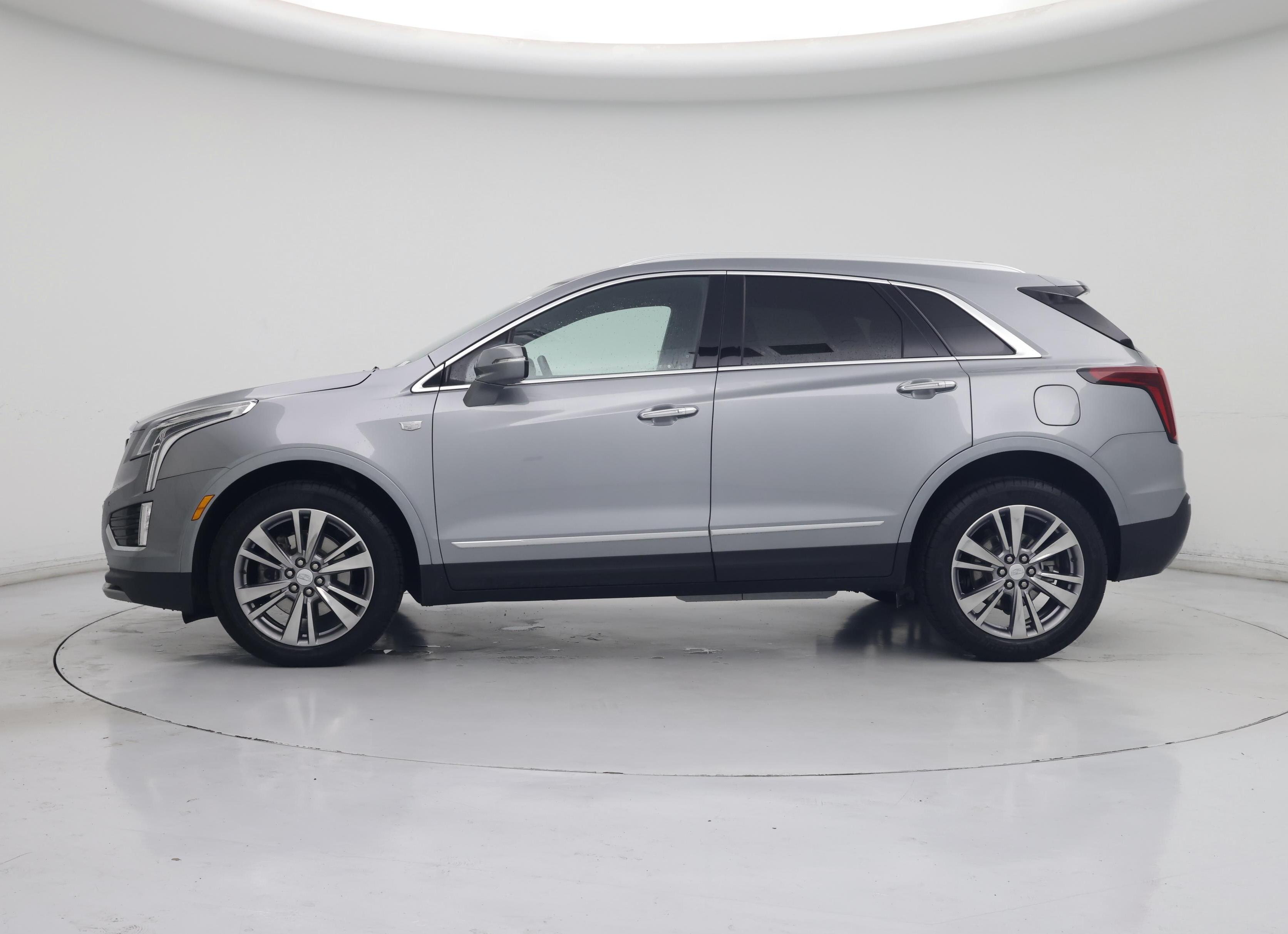 Thumbnail: 2025 Cadillac XT5 - 3