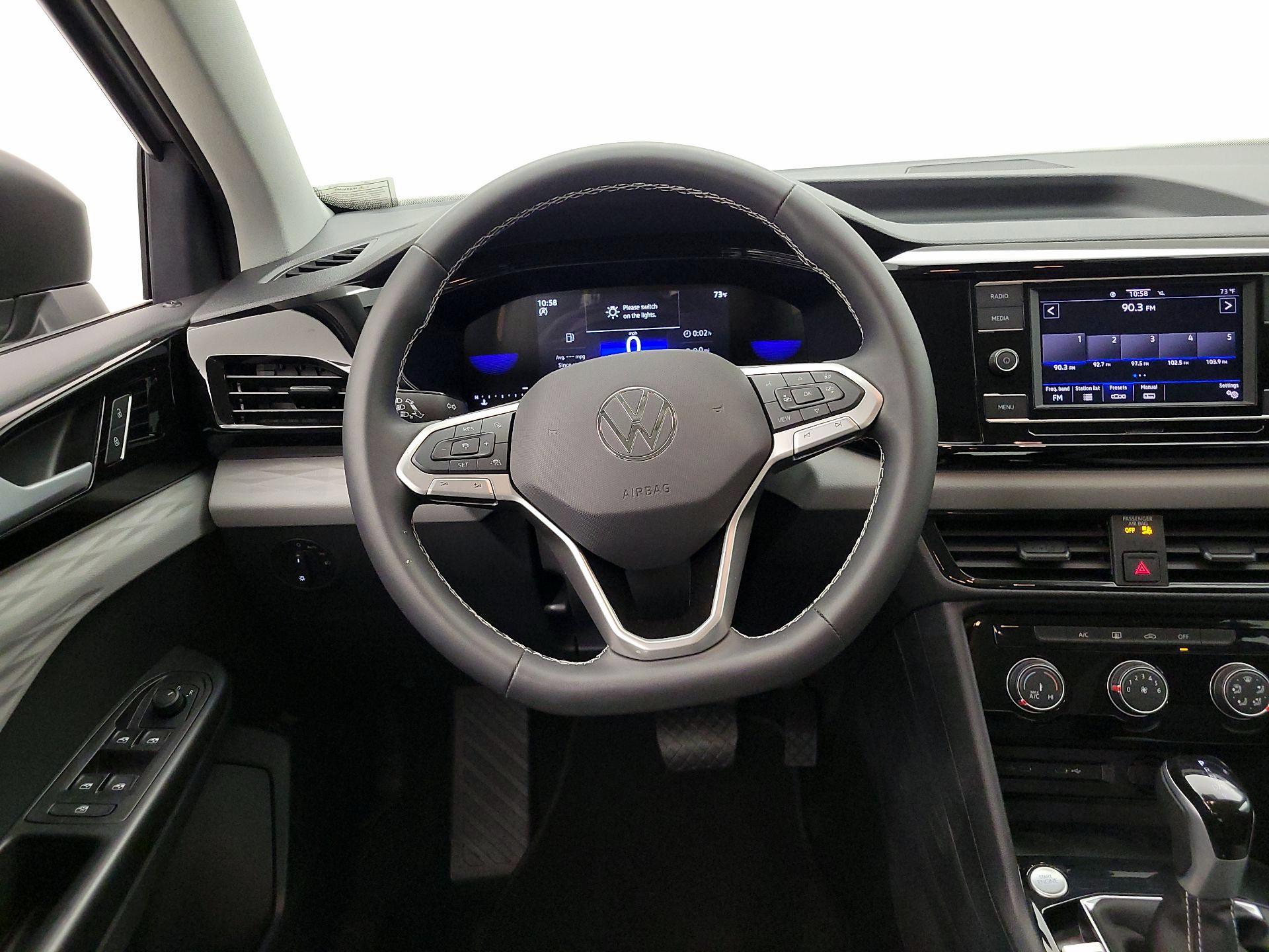 Thumbnail: 2024 Volkswagen Taos - 10