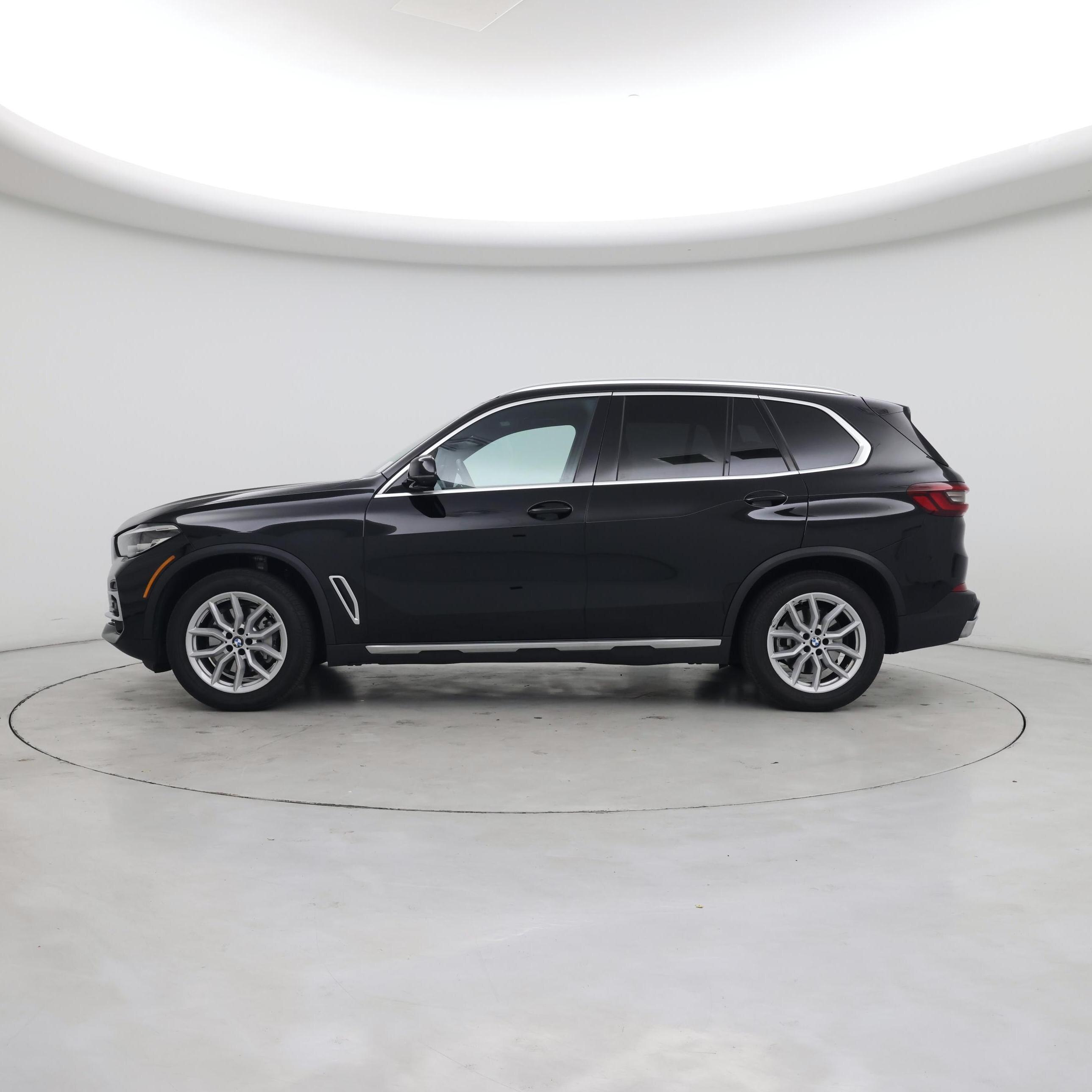 Thumbnail: 2023 BMW X5 - 3