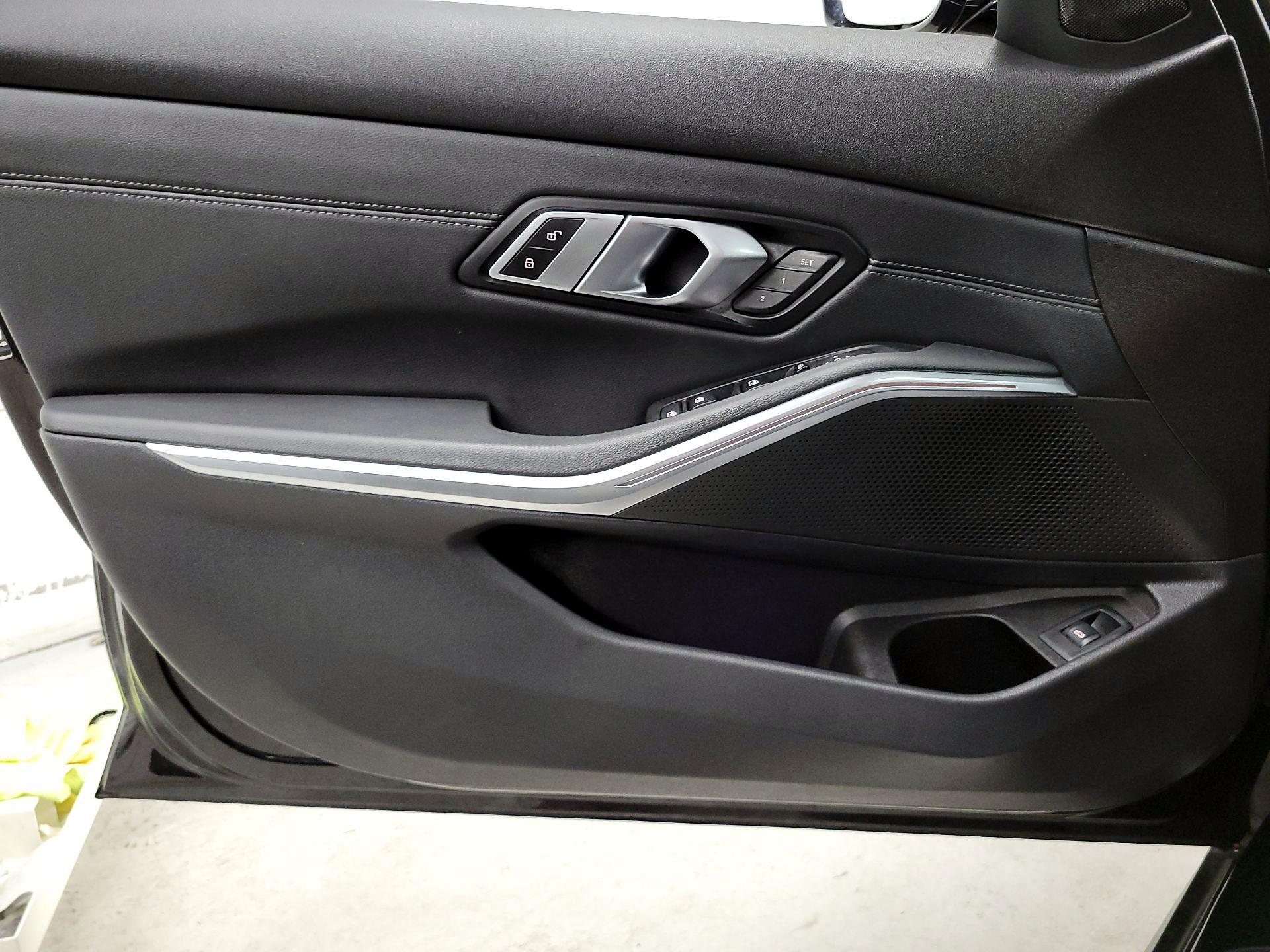 Thumbnail: 2021 BMW 3 Series - 12