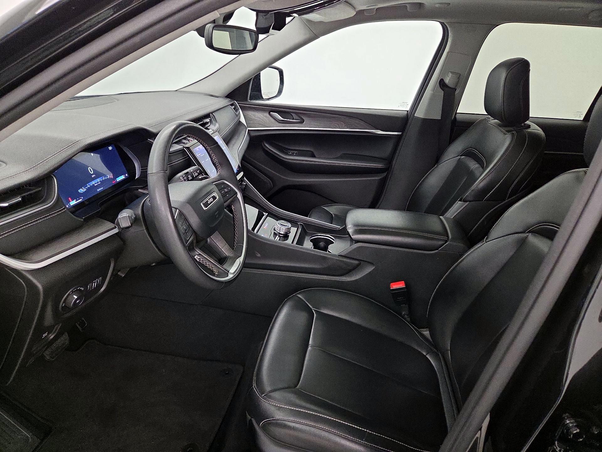 Thumbnail: 2024 Jeep Grand Cherokee - 11