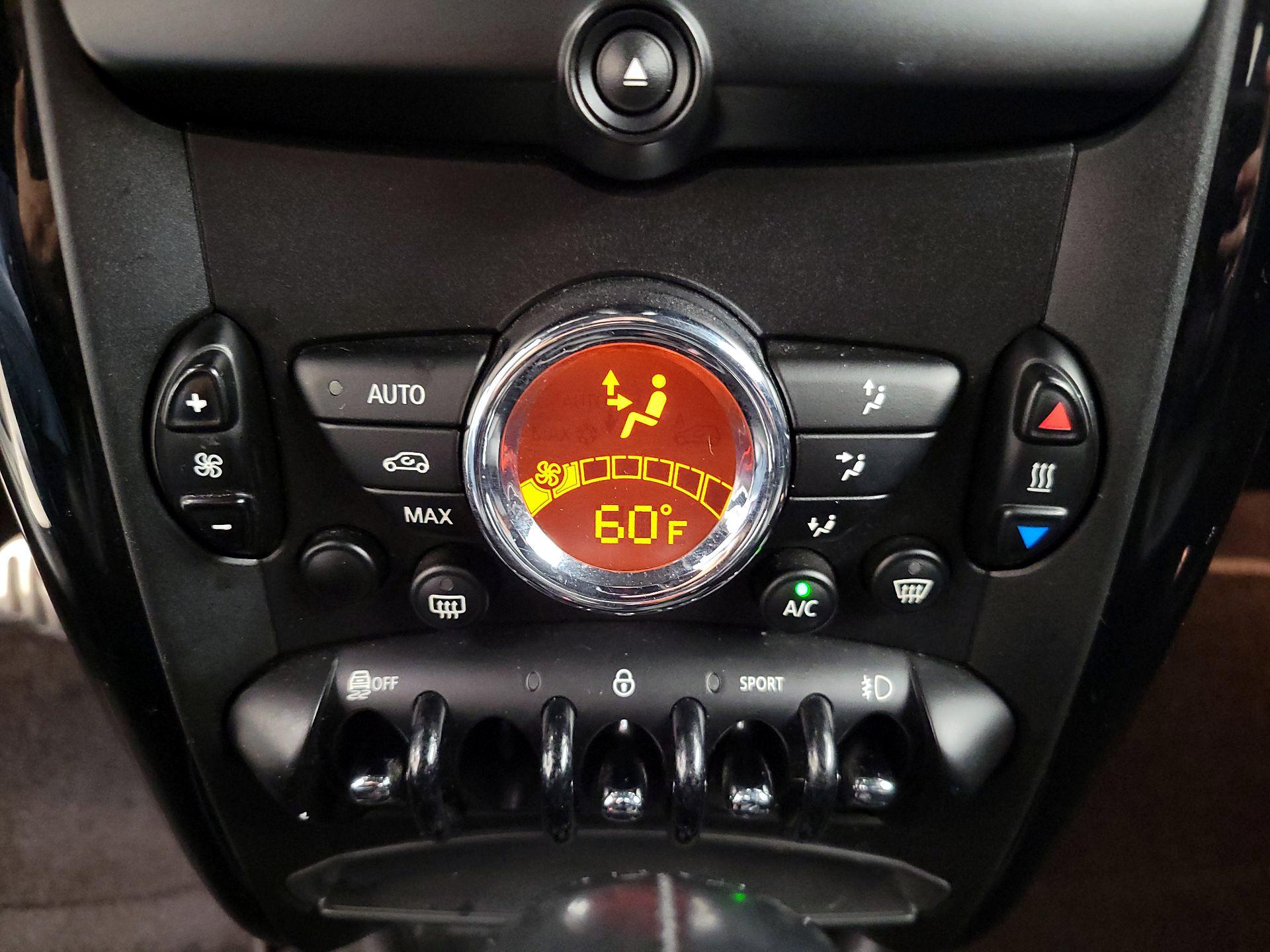 Thumbnail: 2015 MINI Cooper Paceman - 14