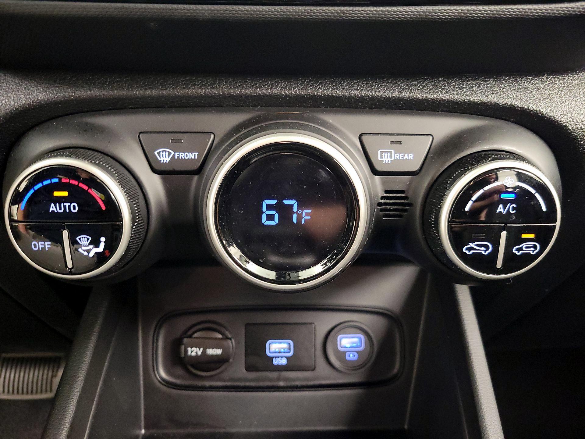 Thumbnail: 2020 Hyundai Venue - 16