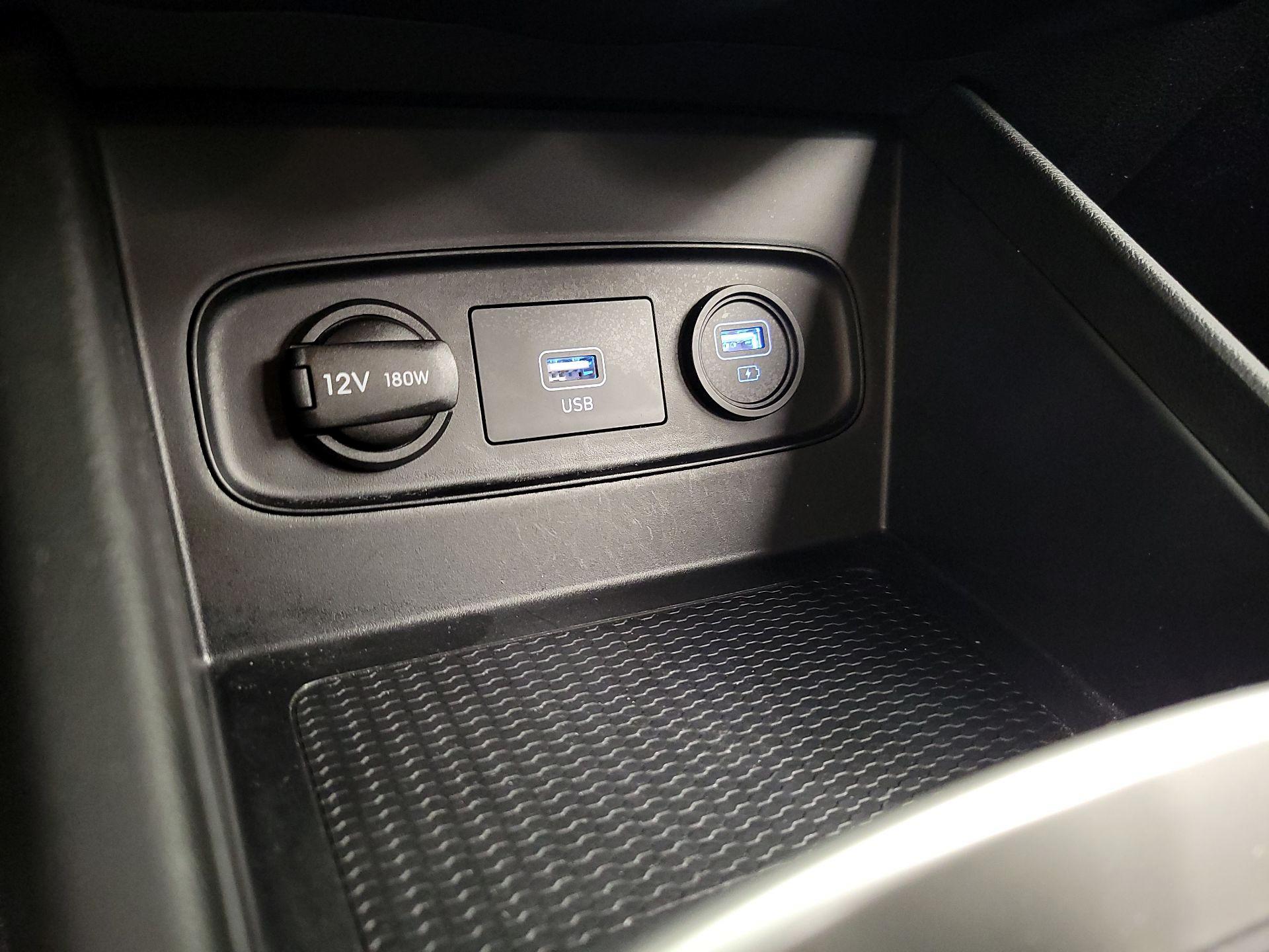 Thumbnail: 2020 Hyundai Venue - 18