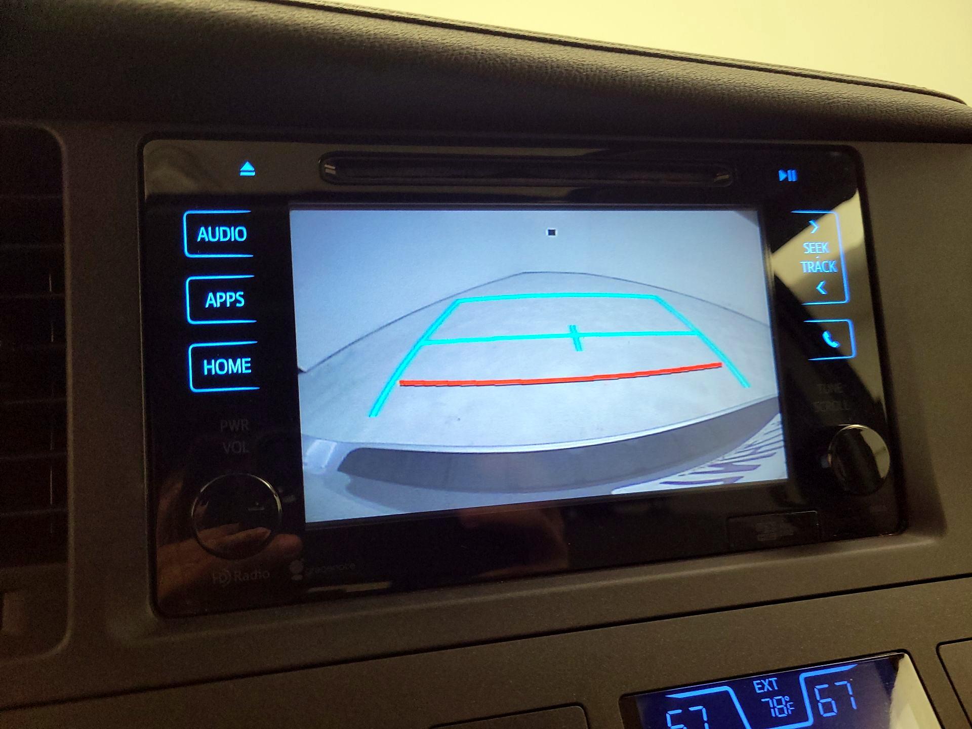 Thumbnail: 2015 Toyota Sienna - 14