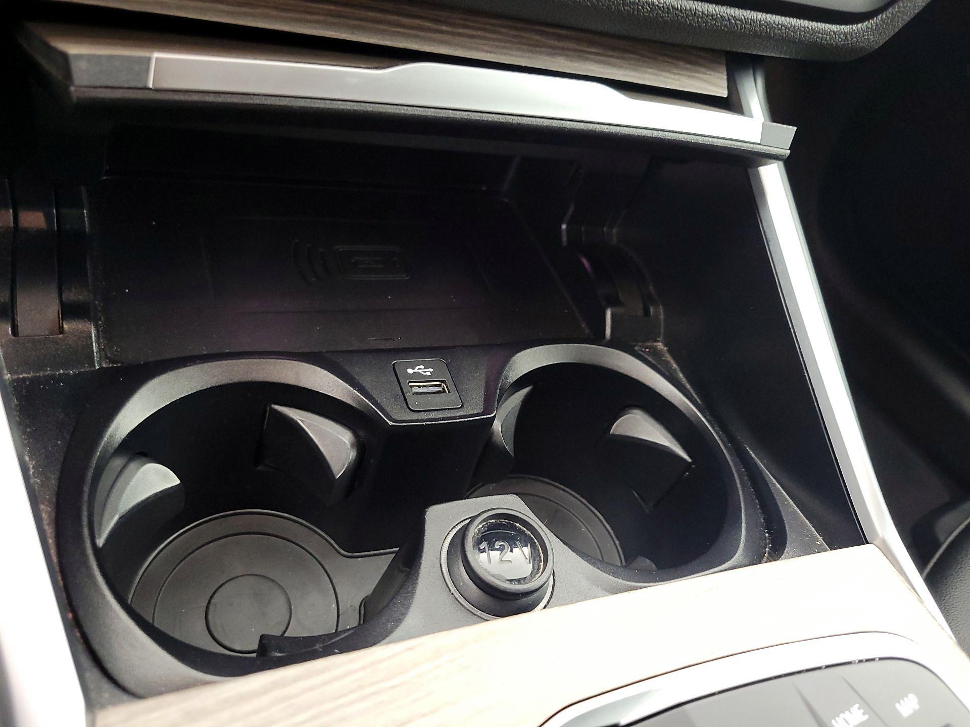 Thumbnail: 2025 BMW 3 Series - 18