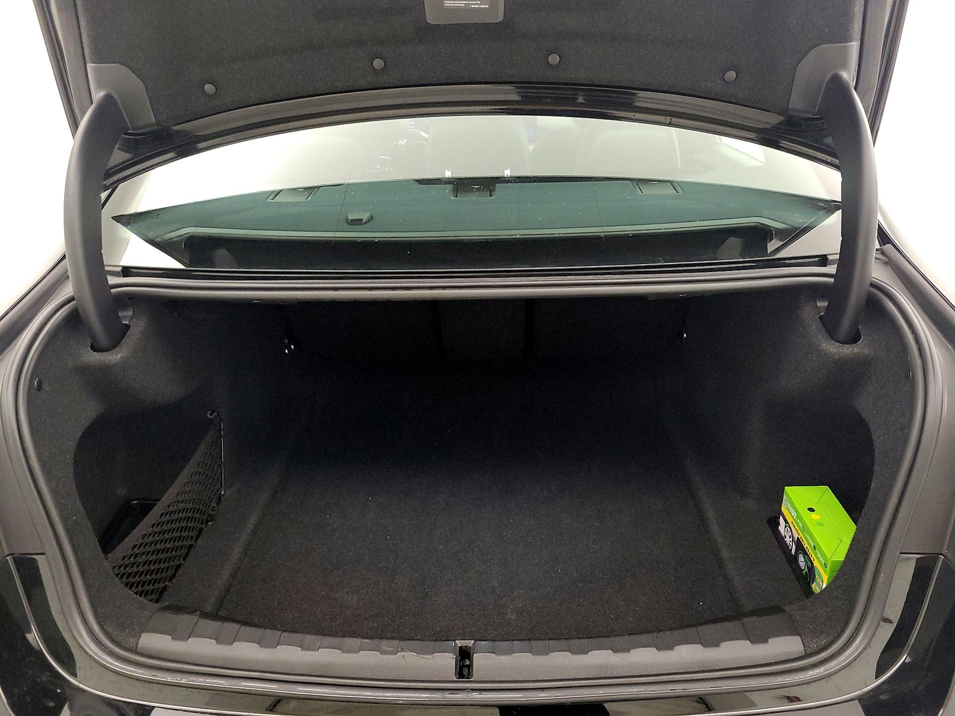 Thumbnail: 2025 BMW 3 Series - 20