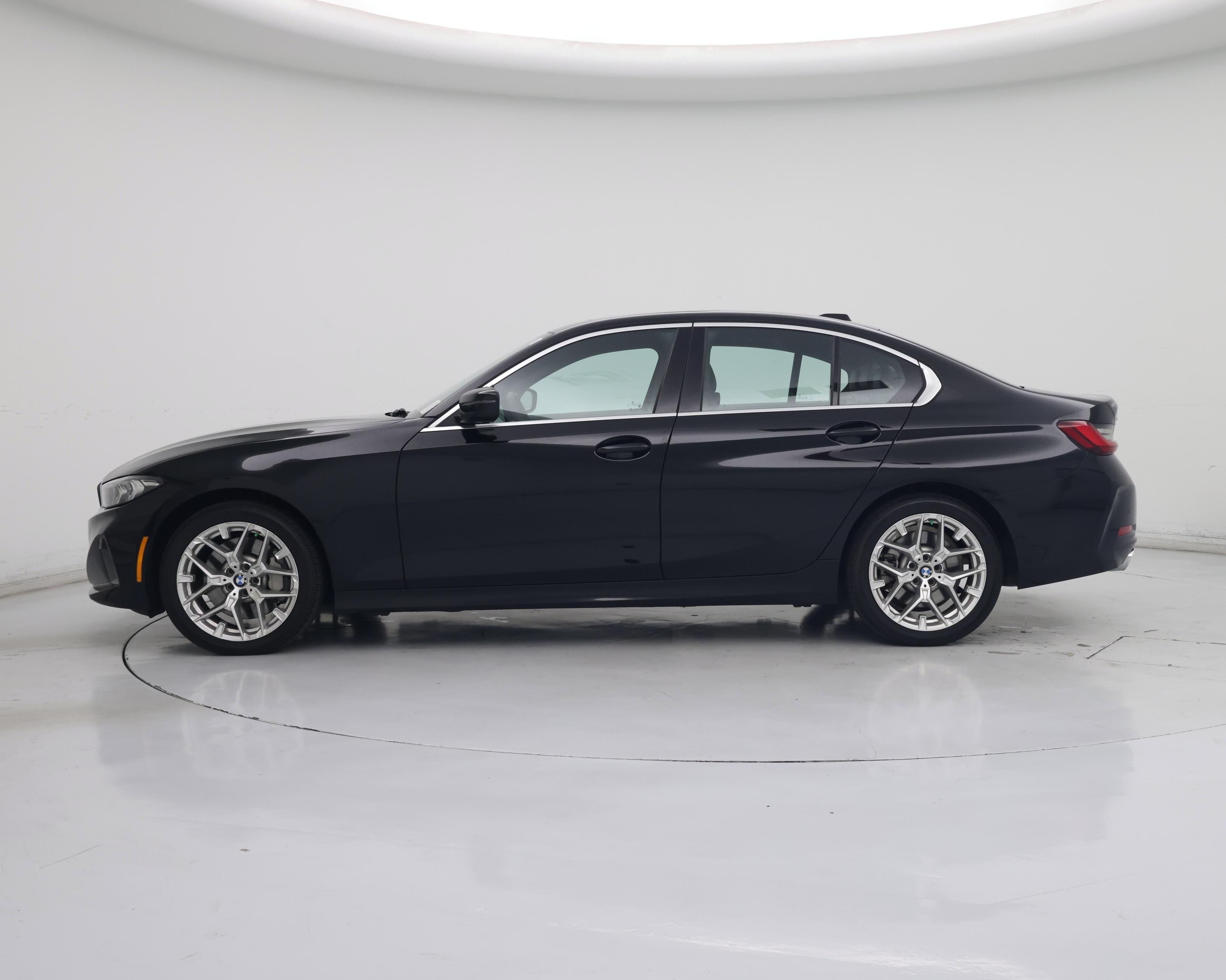 Thumbnail: 2025 BMW 3 Series - 3