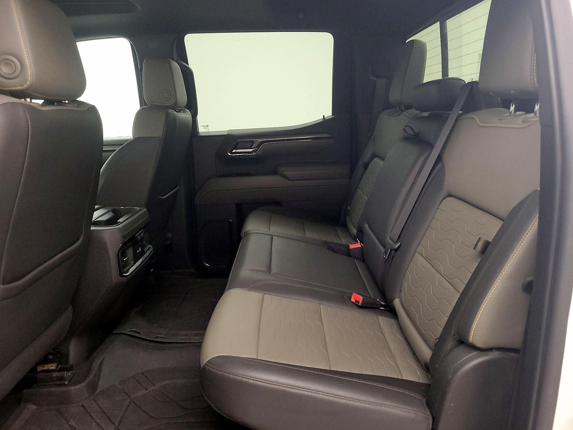 Thumbnail: 2024 Chevrolet Silverado 1500 - 17