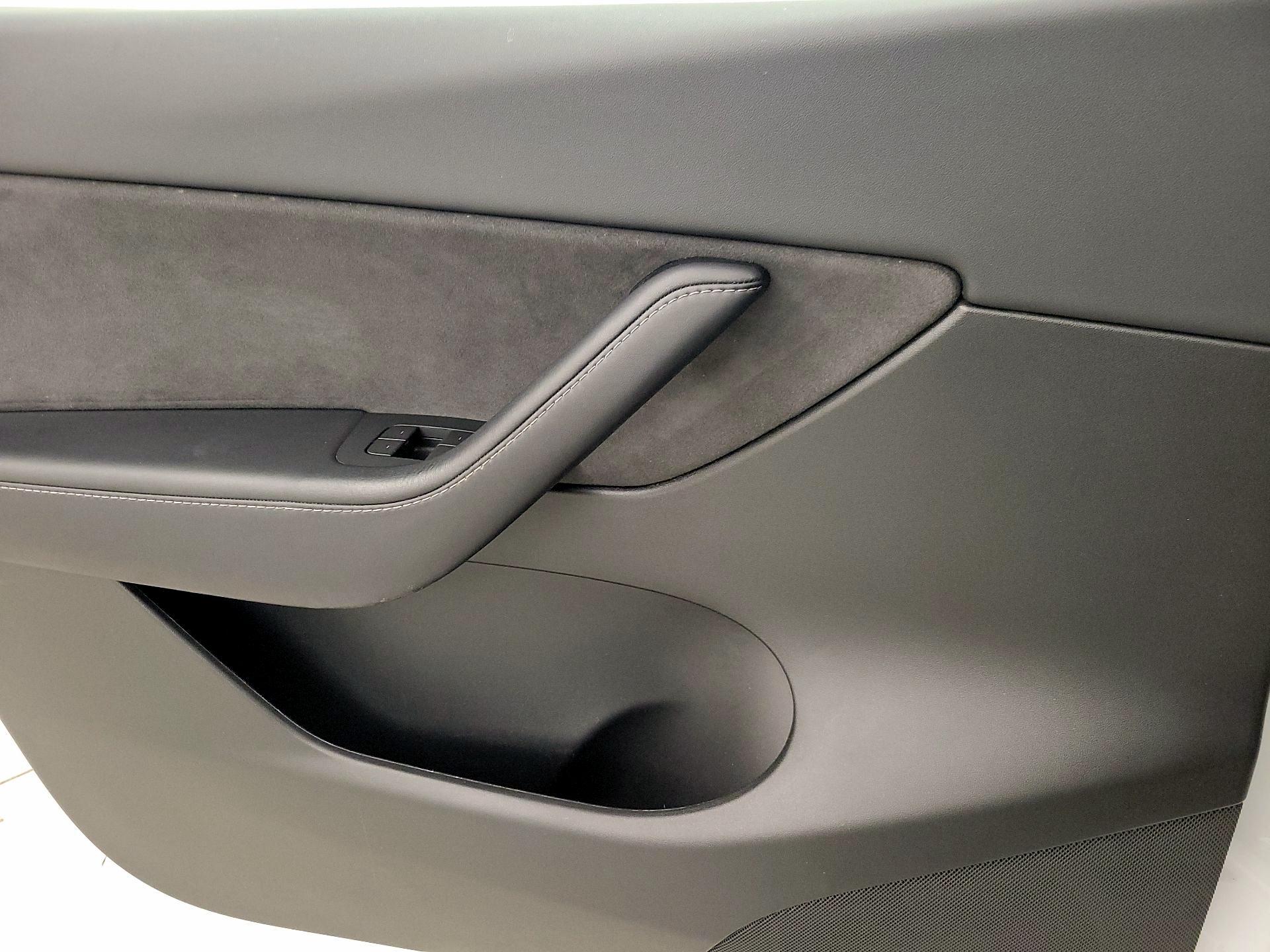 Thumbnail: 2022 Tesla Model Y - 12