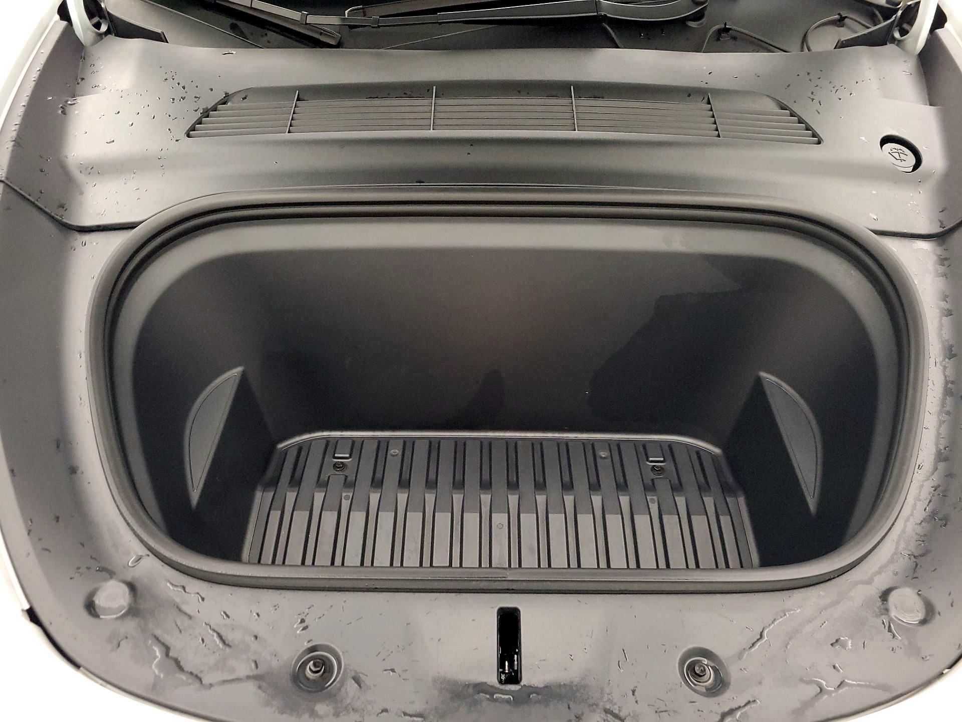 Thumbnail: 2022 Tesla Model Y - 20