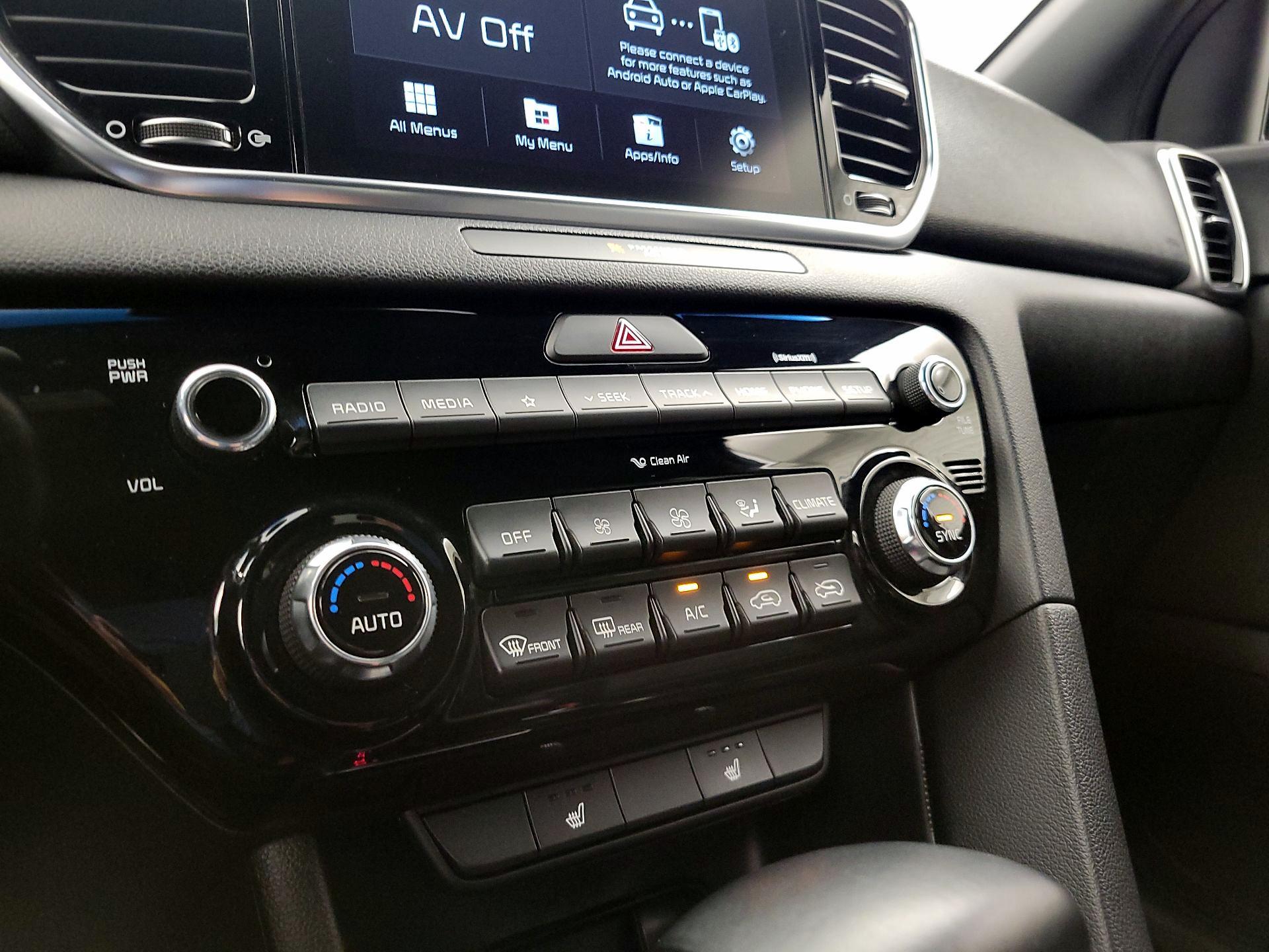 Thumbnail: 2022 Kia Sportage - 16