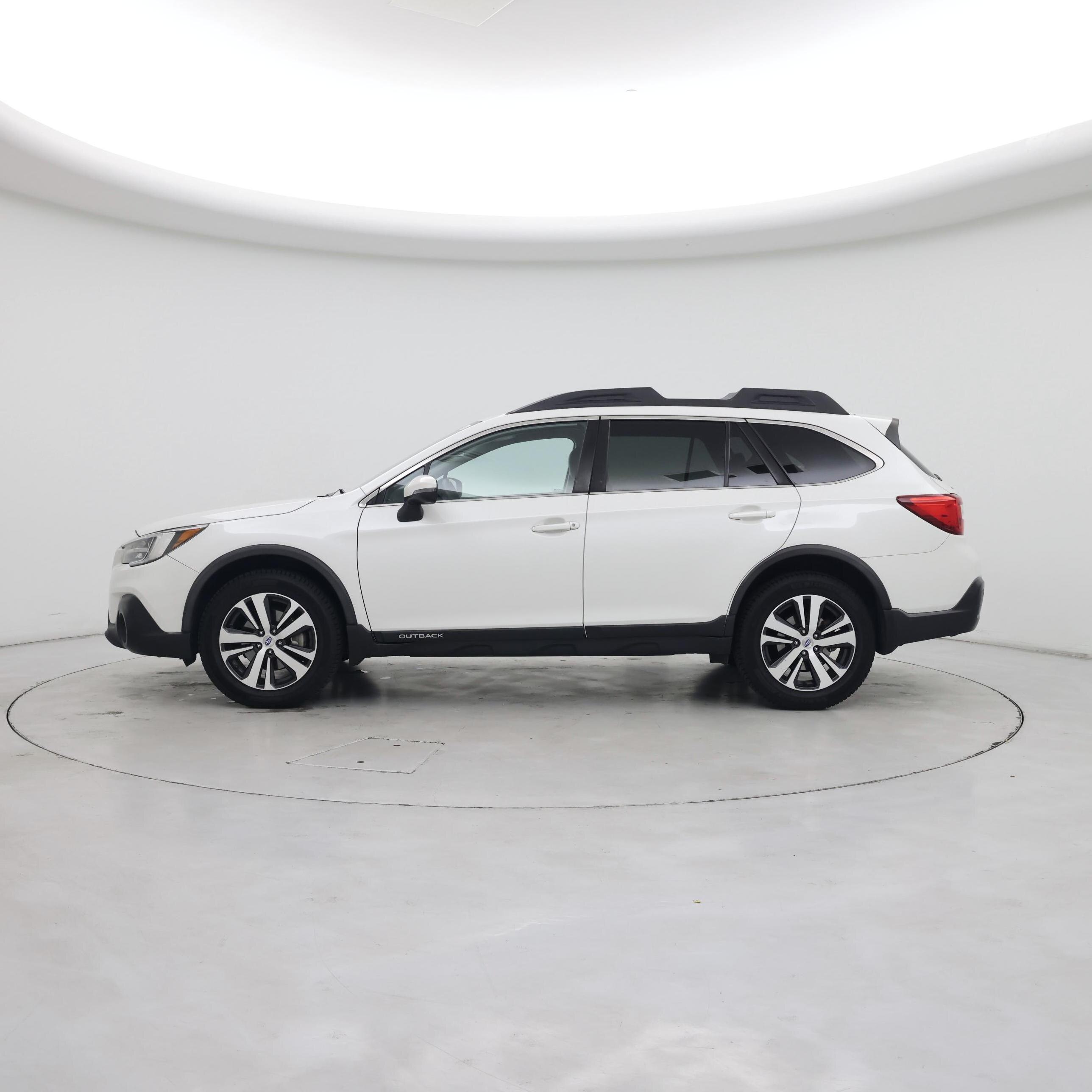 Thumbnail: 2019 Subaru Outback - 3