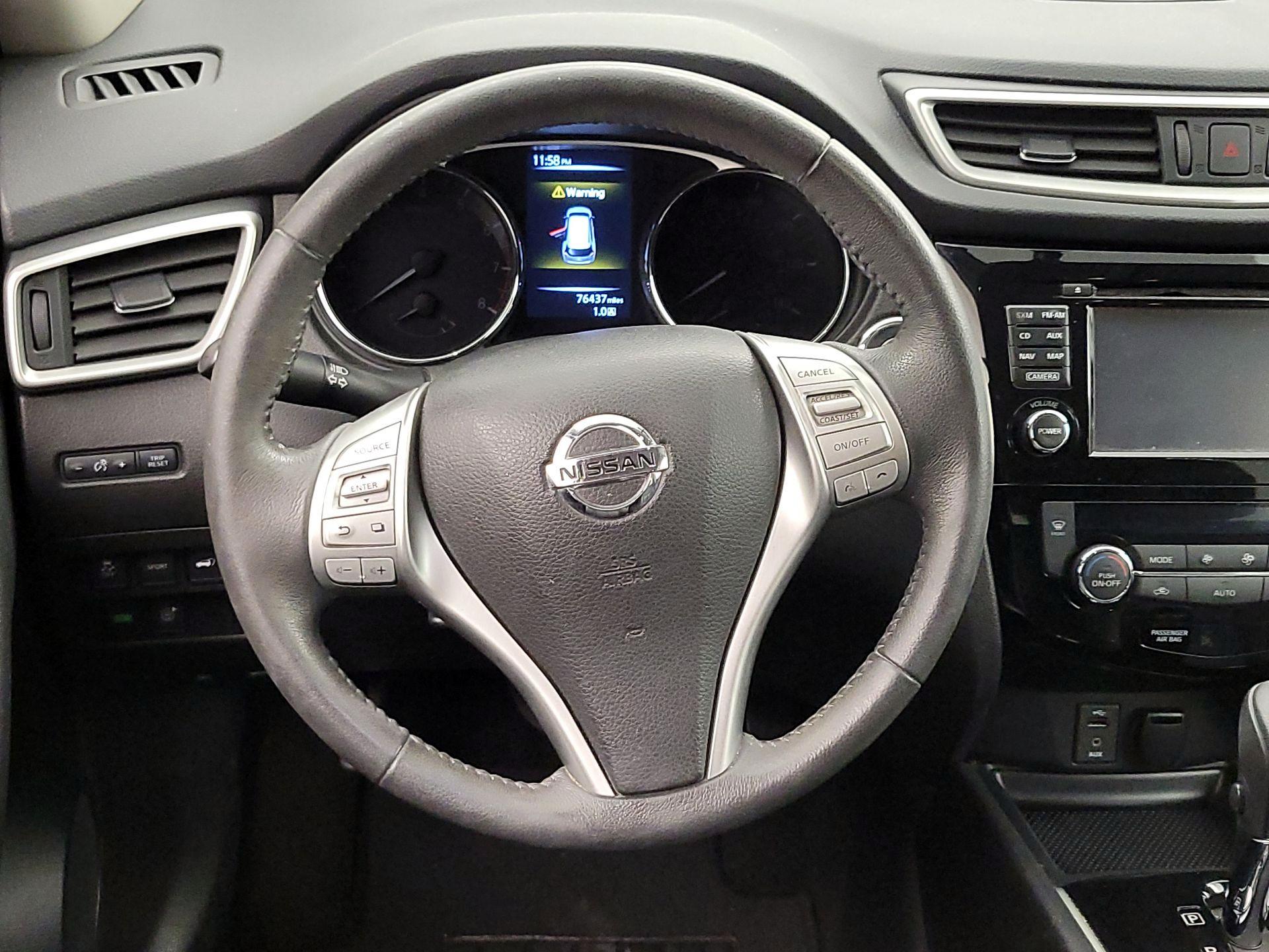 Thumbnail: 2016 Nissan Rogue - 10