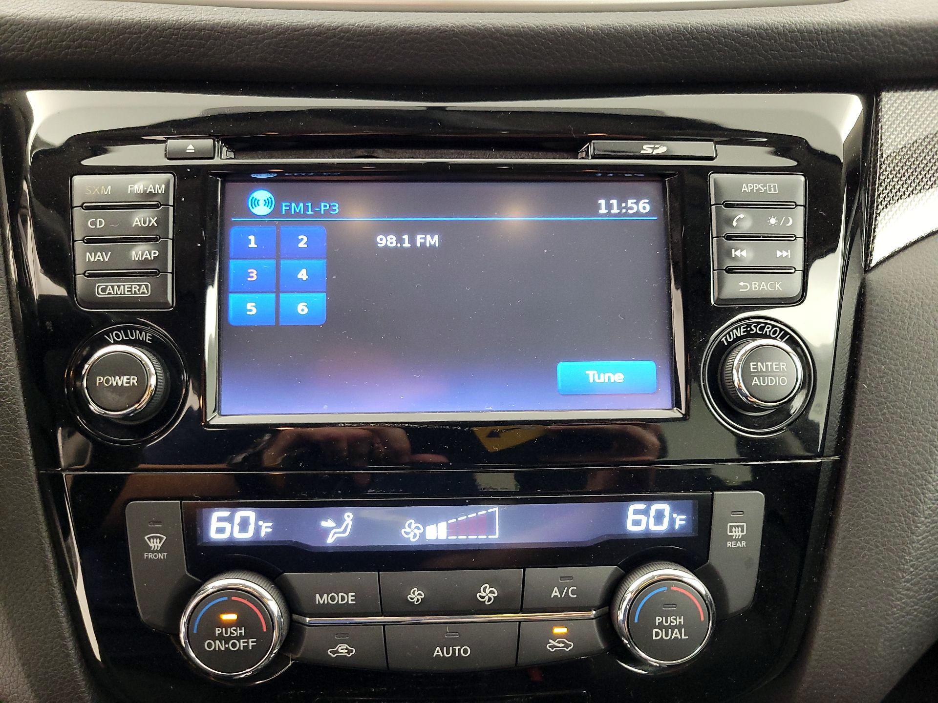 Thumbnail: 2016 Nissan Rogue - 16