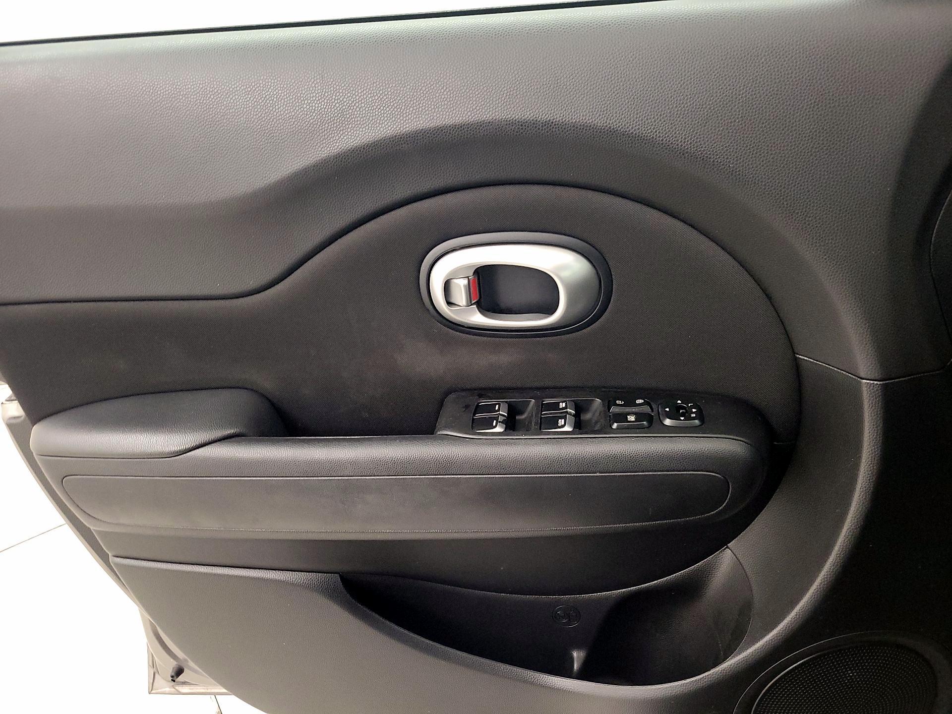 Thumbnail: 2018 Kia Soul - 12