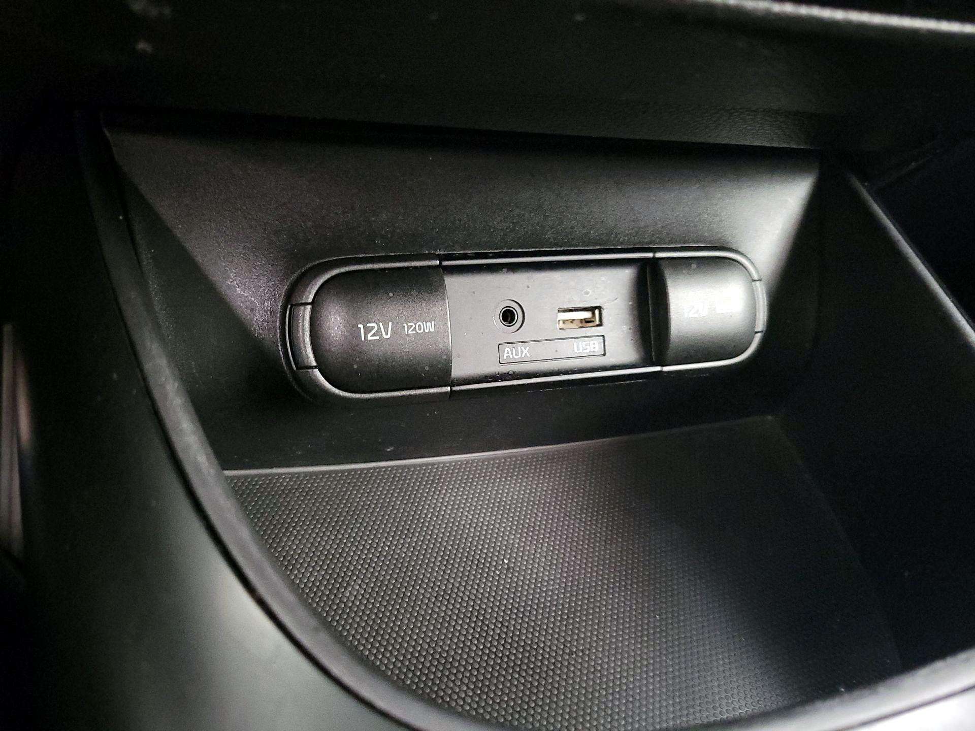 Thumbnail: 2018 Kia Soul - 18