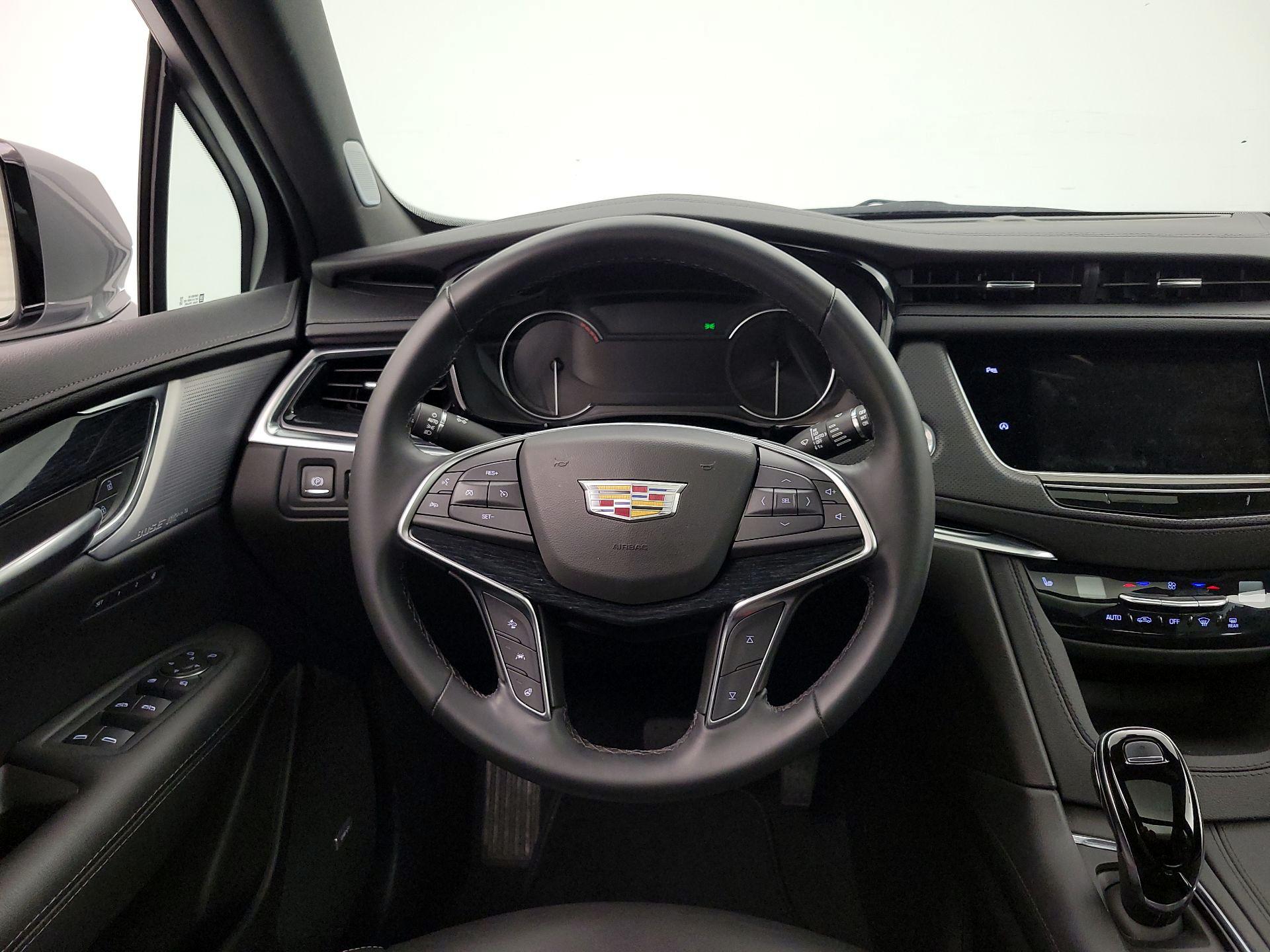 Thumbnail: 2025 Cadillac XT5 - 10