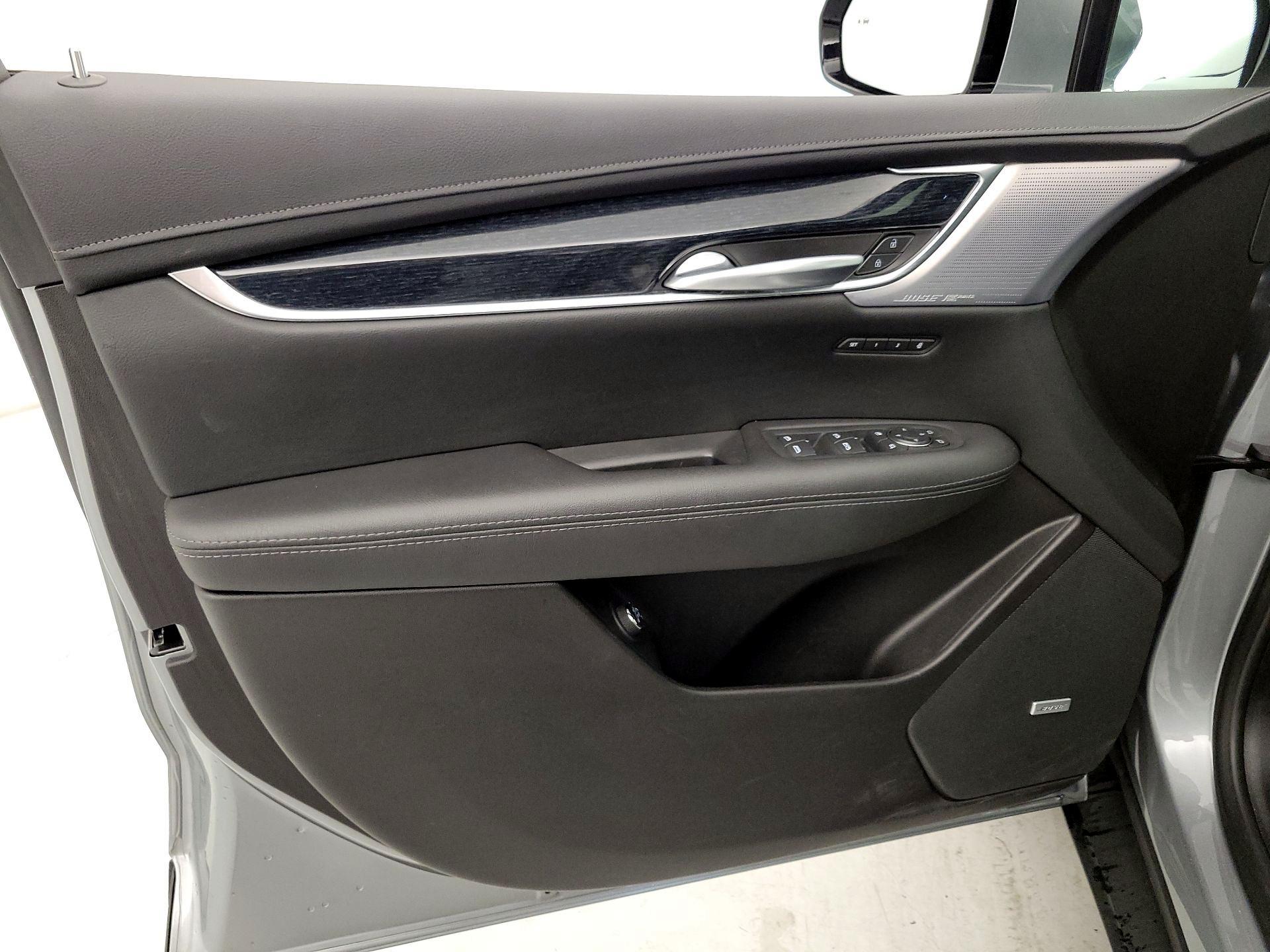 Thumbnail: 2025 Cadillac XT5 - 12