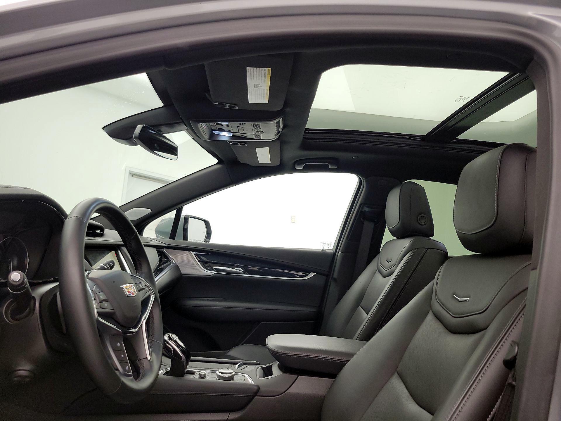 Thumbnail: 2025 Cadillac XT5 - 20