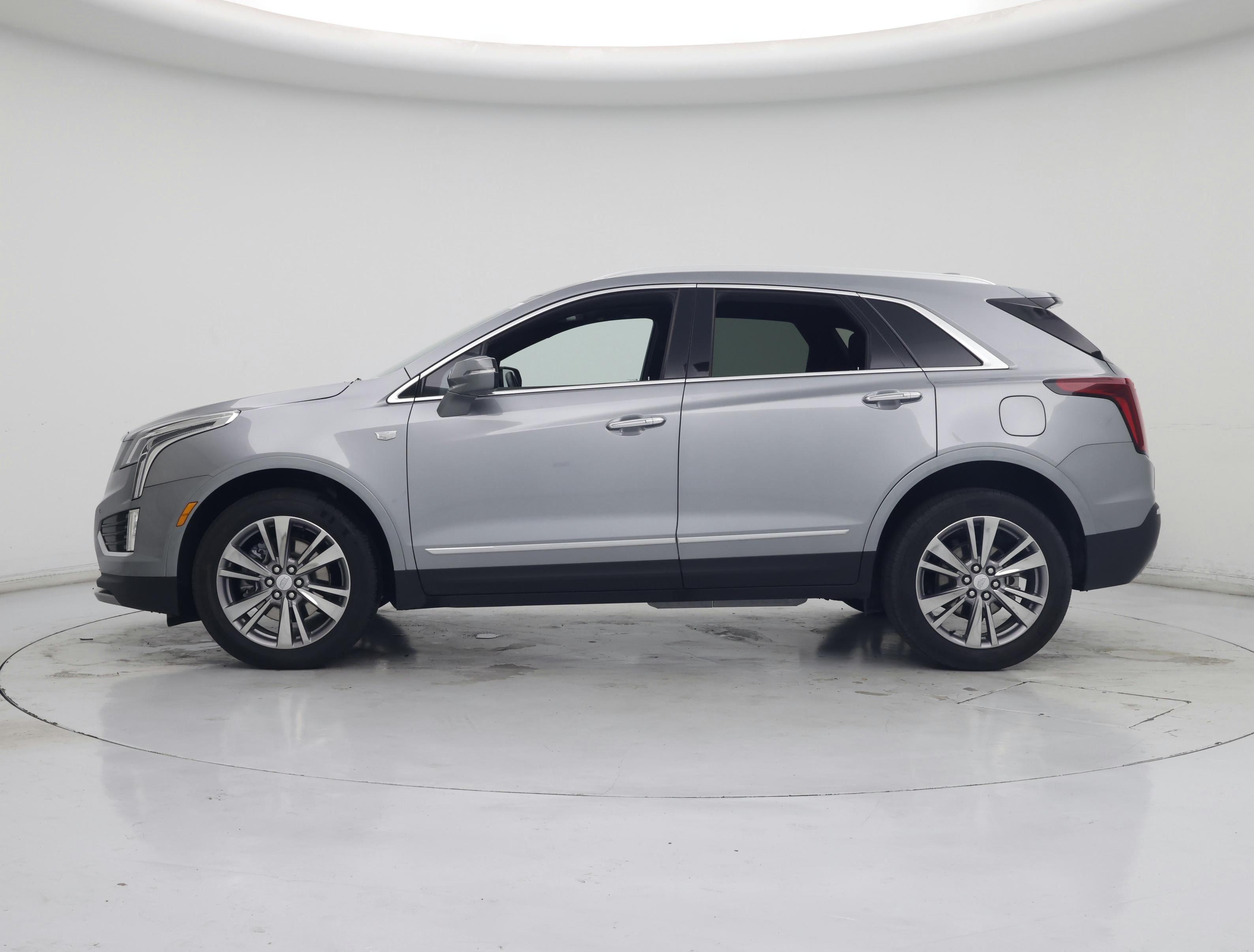 Thumbnail: 2025 Cadillac XT5 - 3