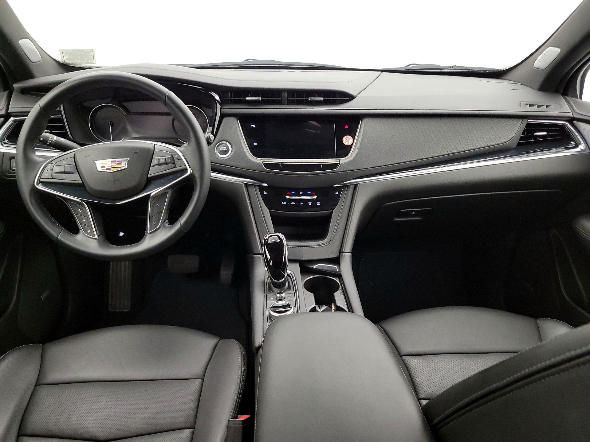 Thumbnail: 2025 Cadillac XT5 - 9