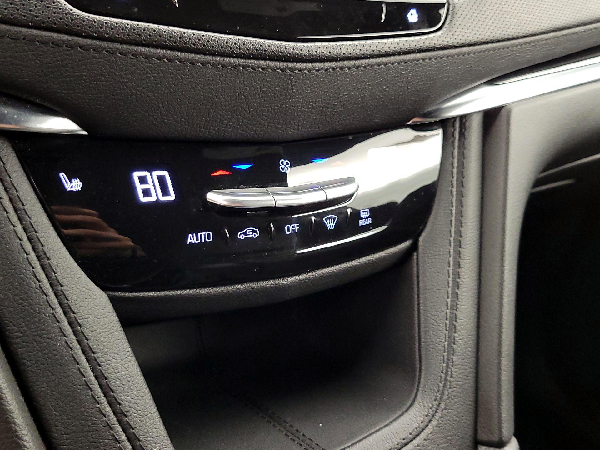 Thumbnail: 2025 Cadillac XT5 - 17