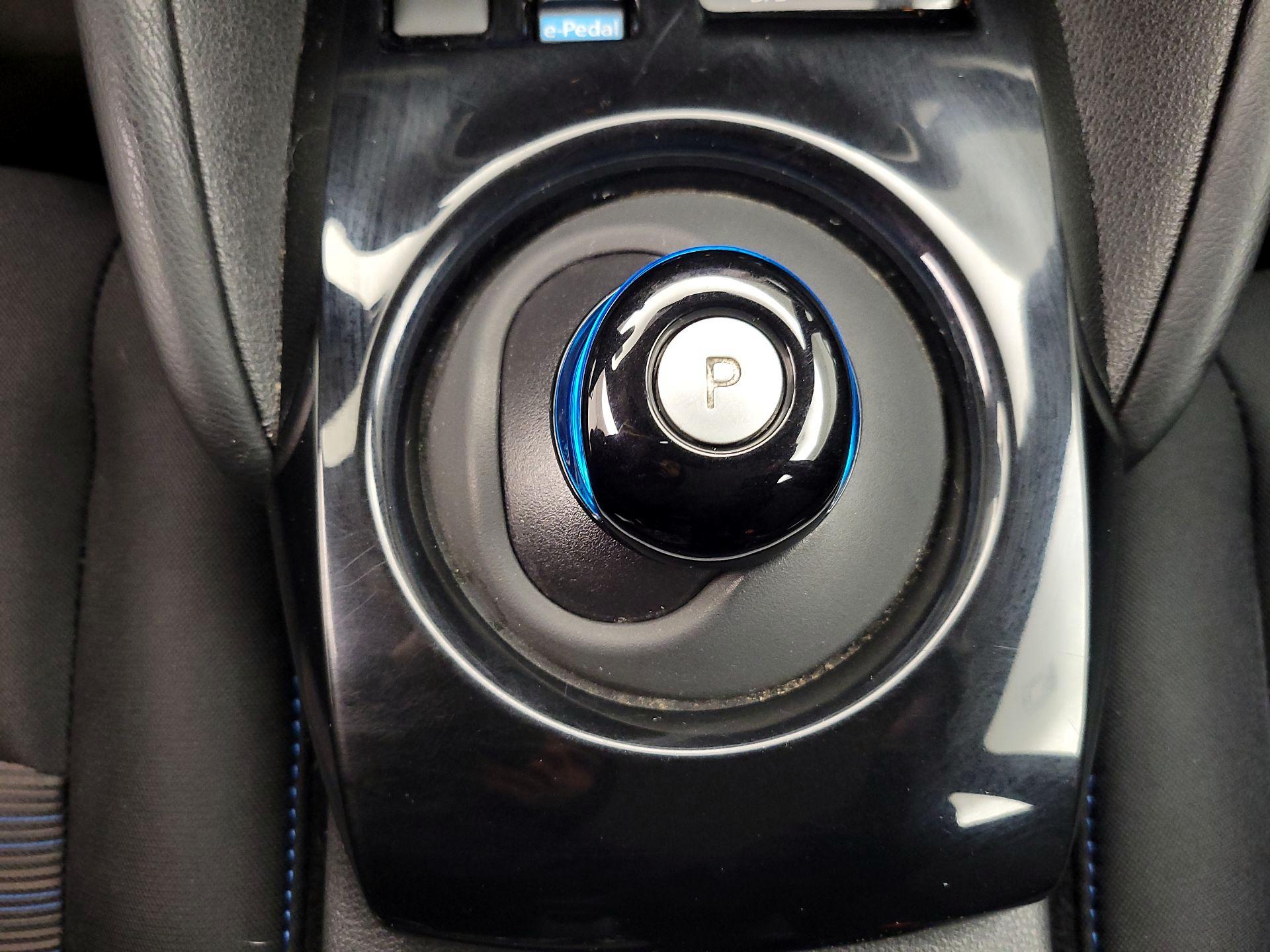 Thumbnail: 2020 Nissan Leaf - 18