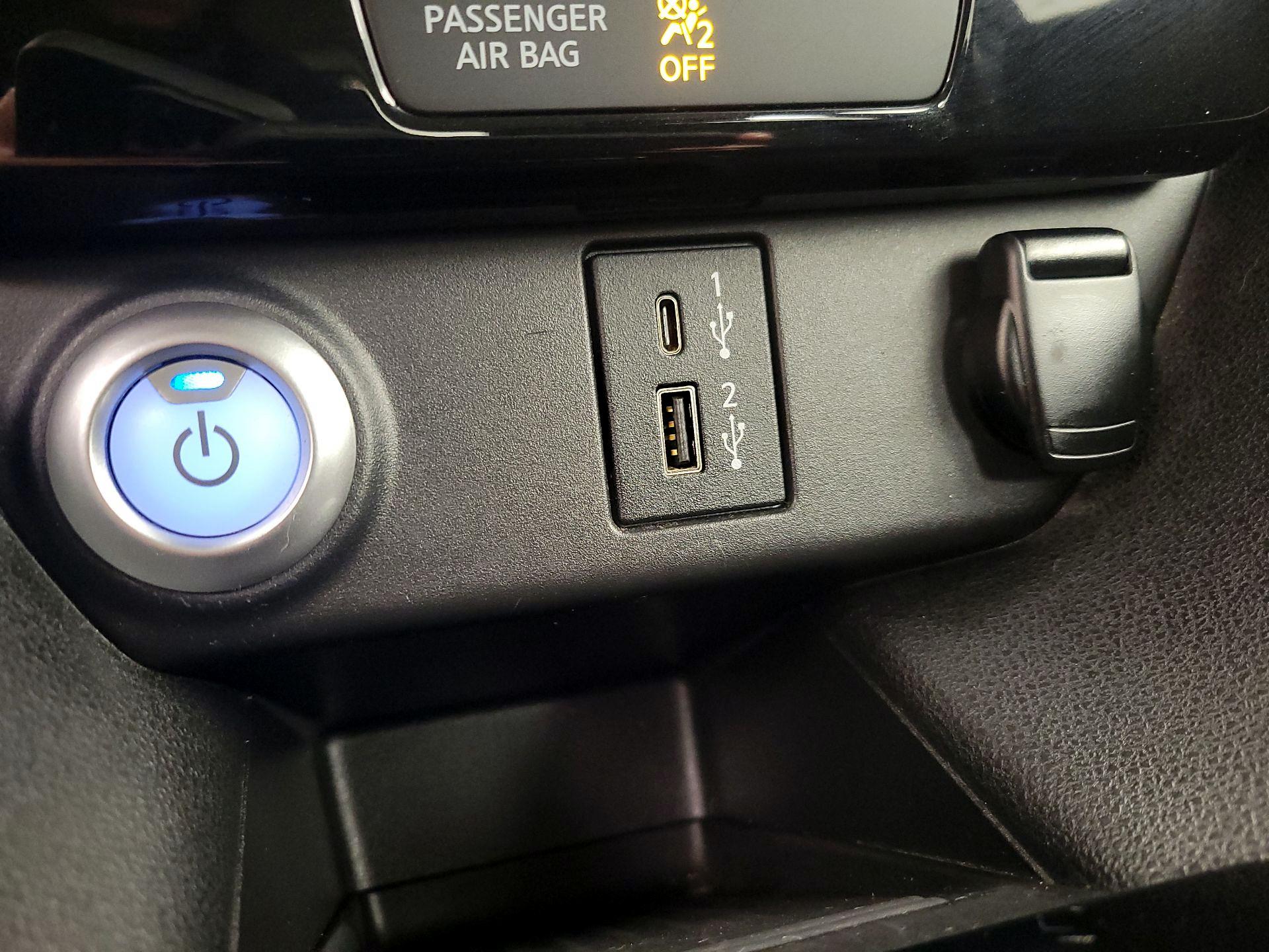 Thumbnail: 2020 Nissan Leaf - 19